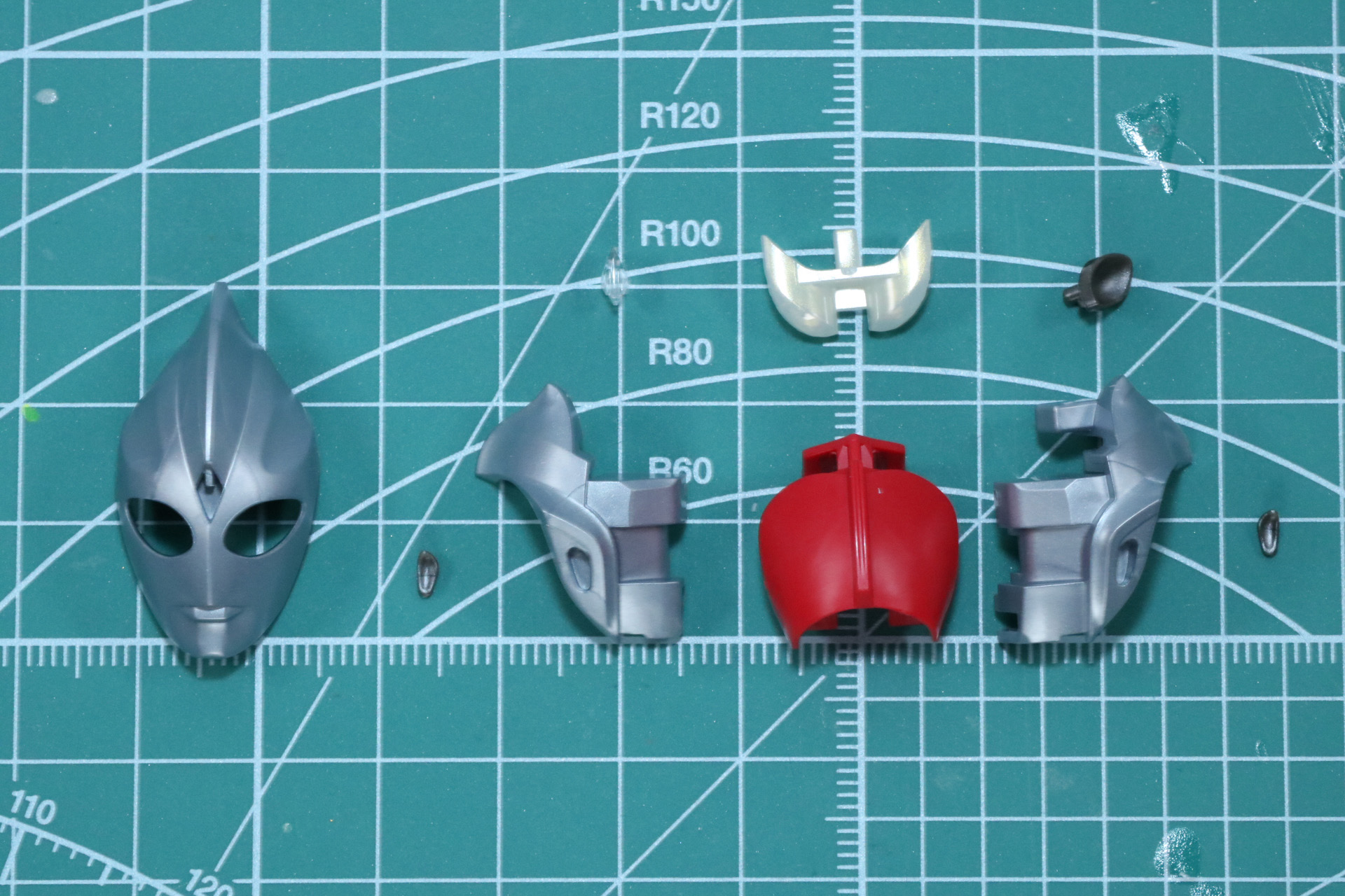 頭部の組み立て