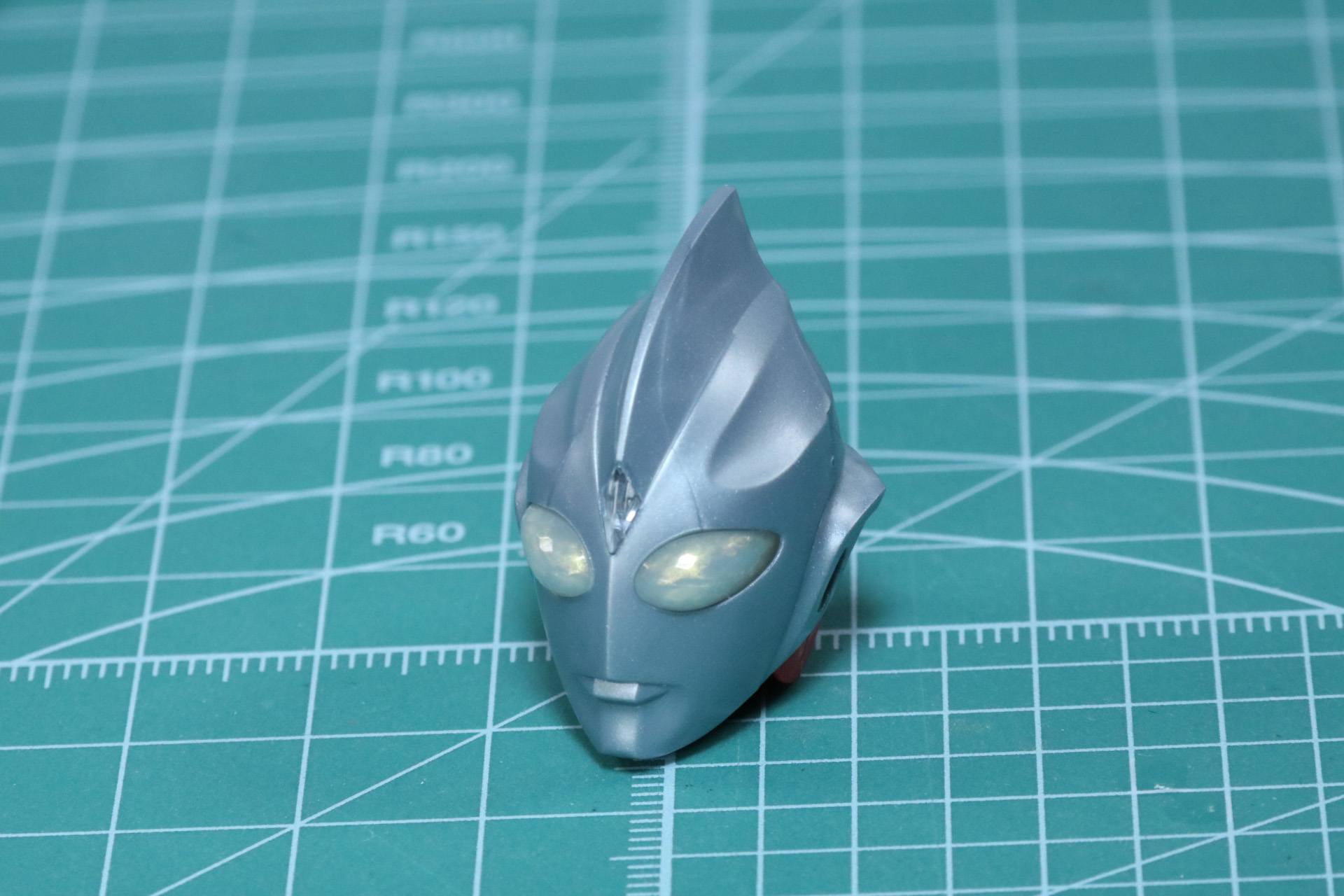 頭部の組み立て