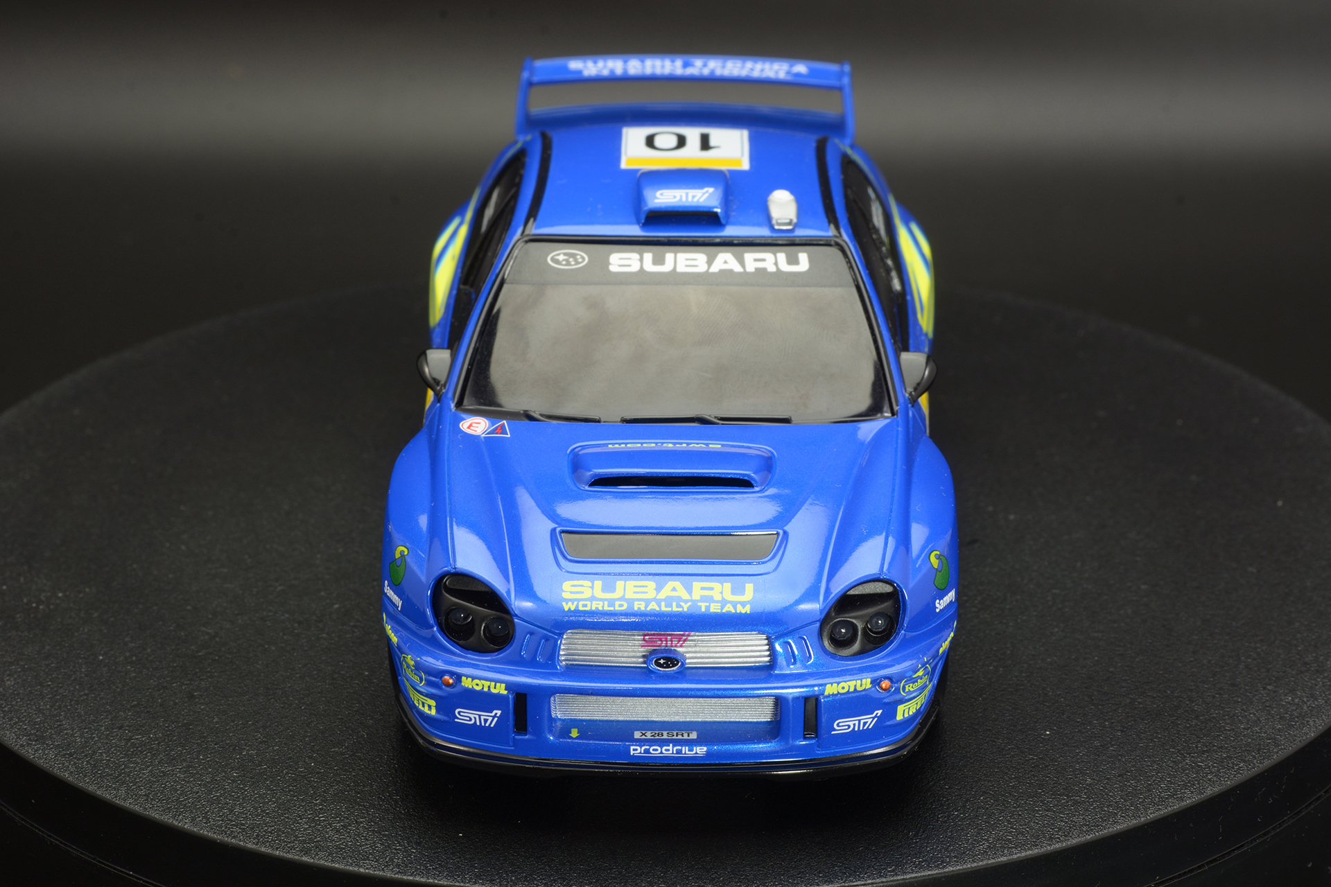 前面、側面、背面