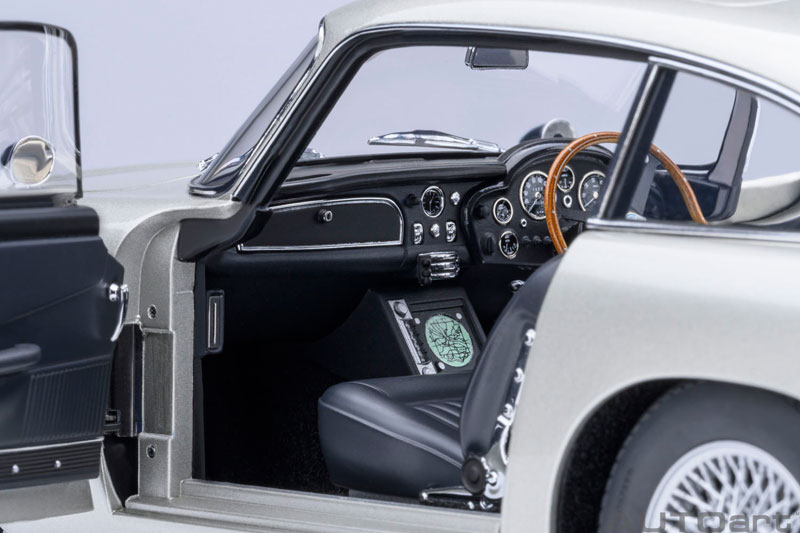 「アストンマーチン DB5 ＜007／ゴールドフィンガー＞ ボンドカー」