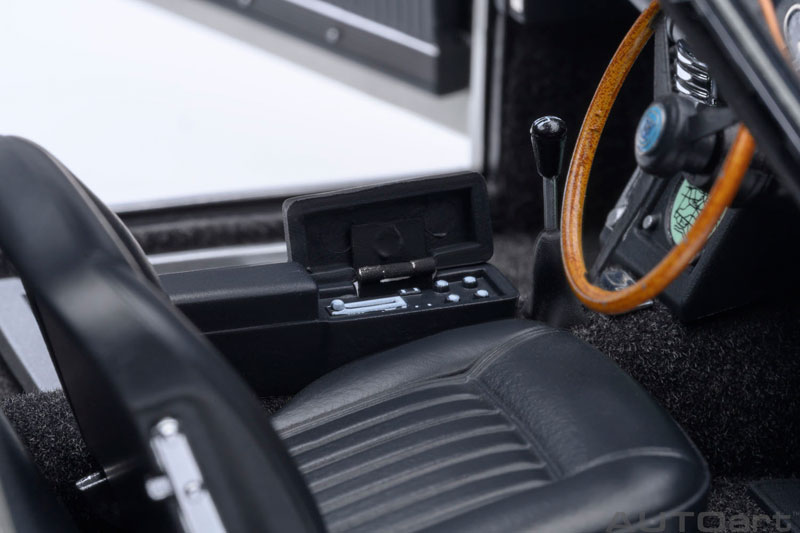 「アストンマーチン DB5 ＜007／ゴールドフィンガー＞ ボンドカー」