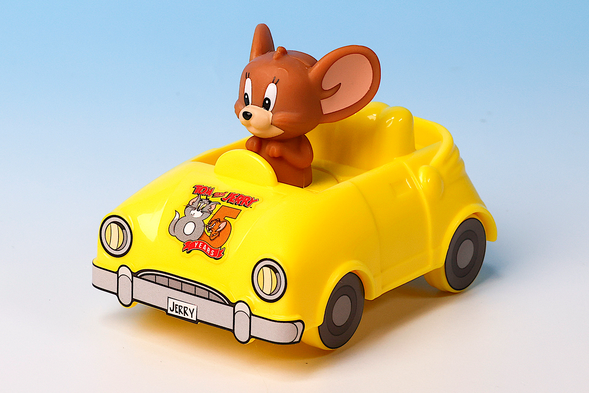 ナンバープレートが「JERRY」になっている