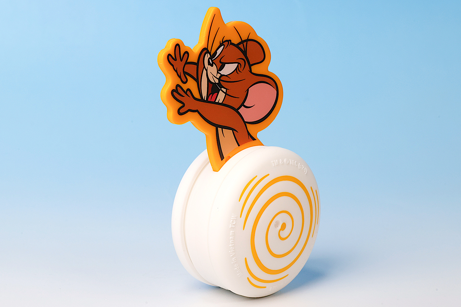 ジェリーが何かを追いかけているようだ