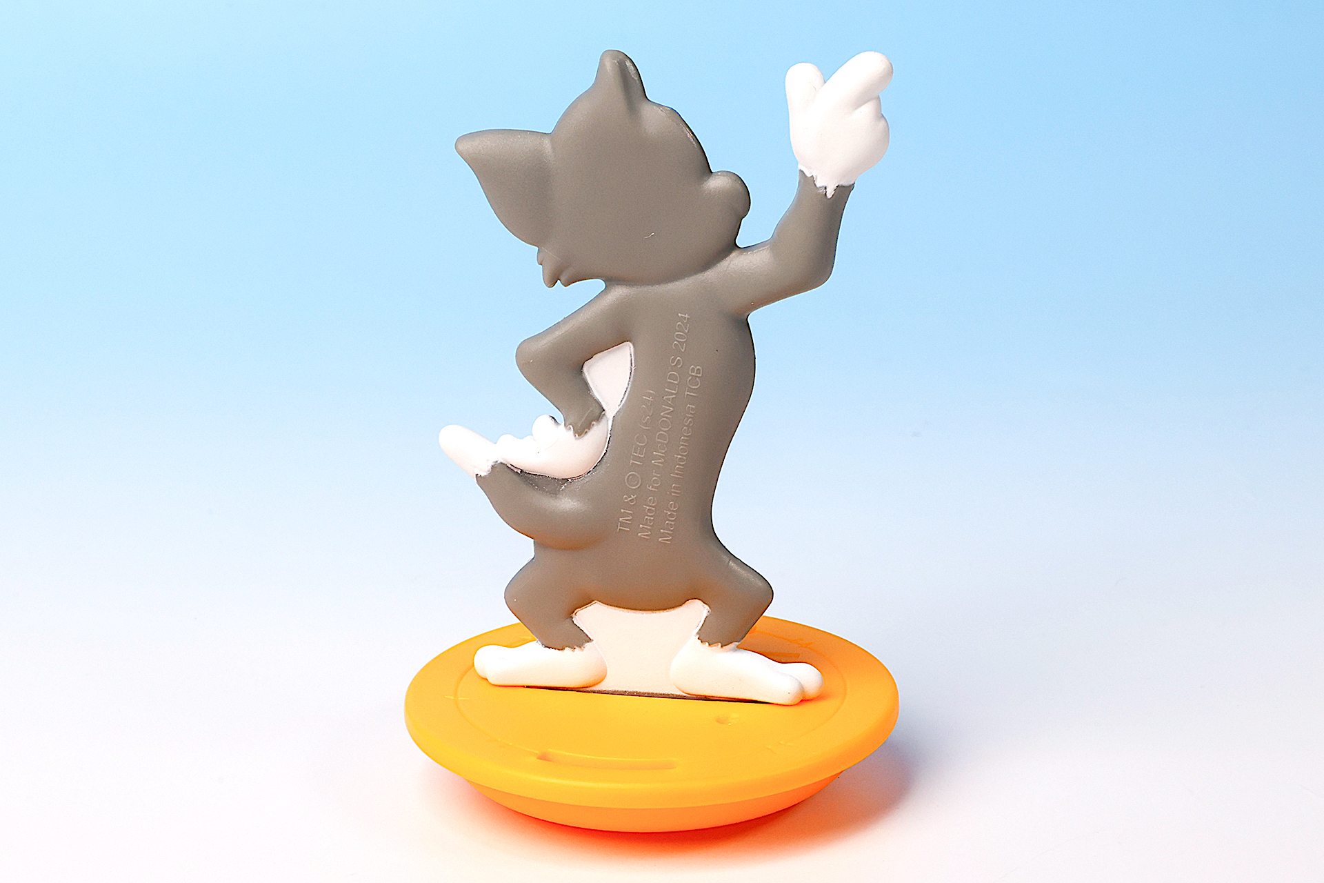 背面側もしっかりと描かれている