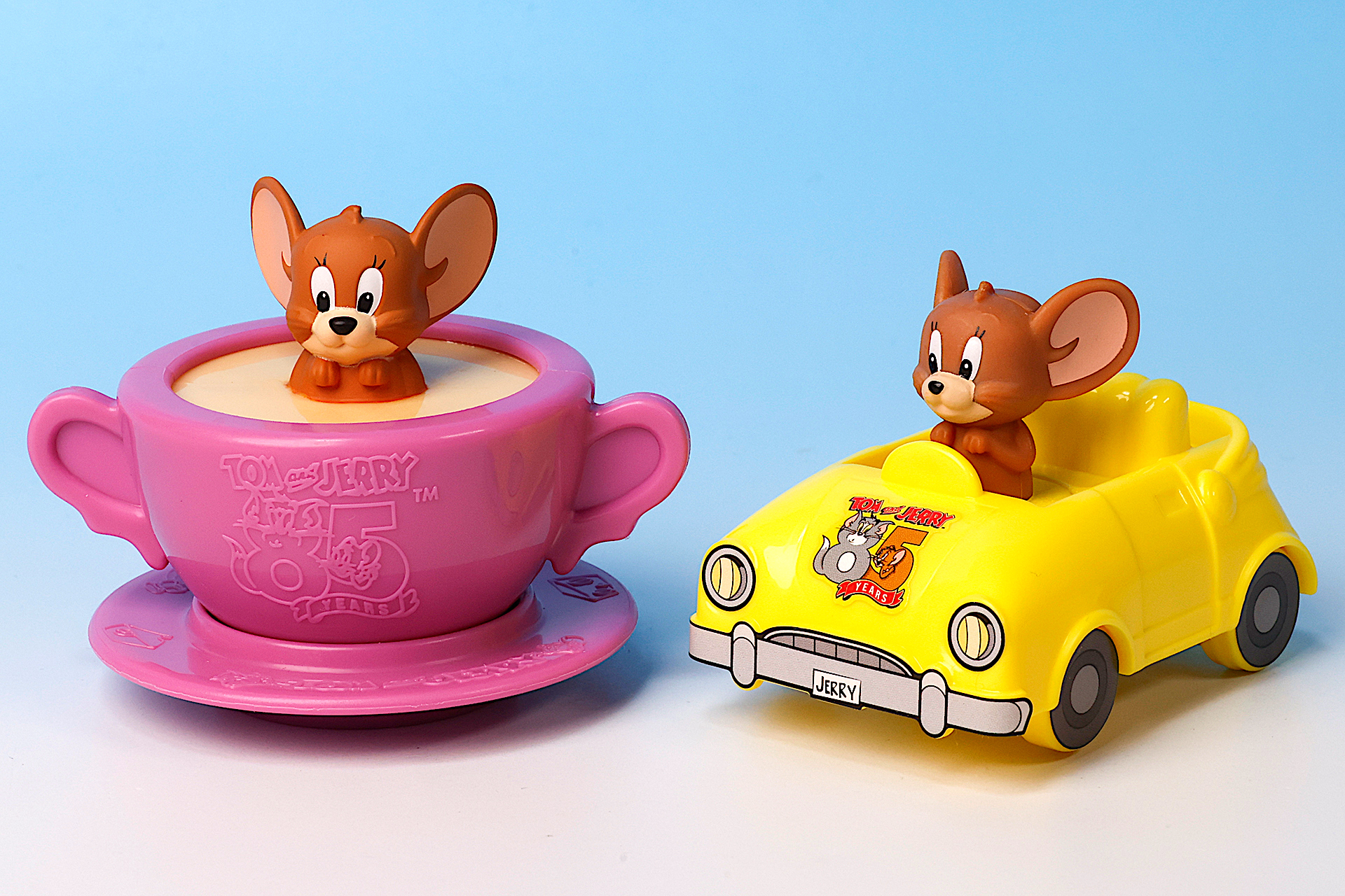 グッズとしても集めたくなるものばかりだ