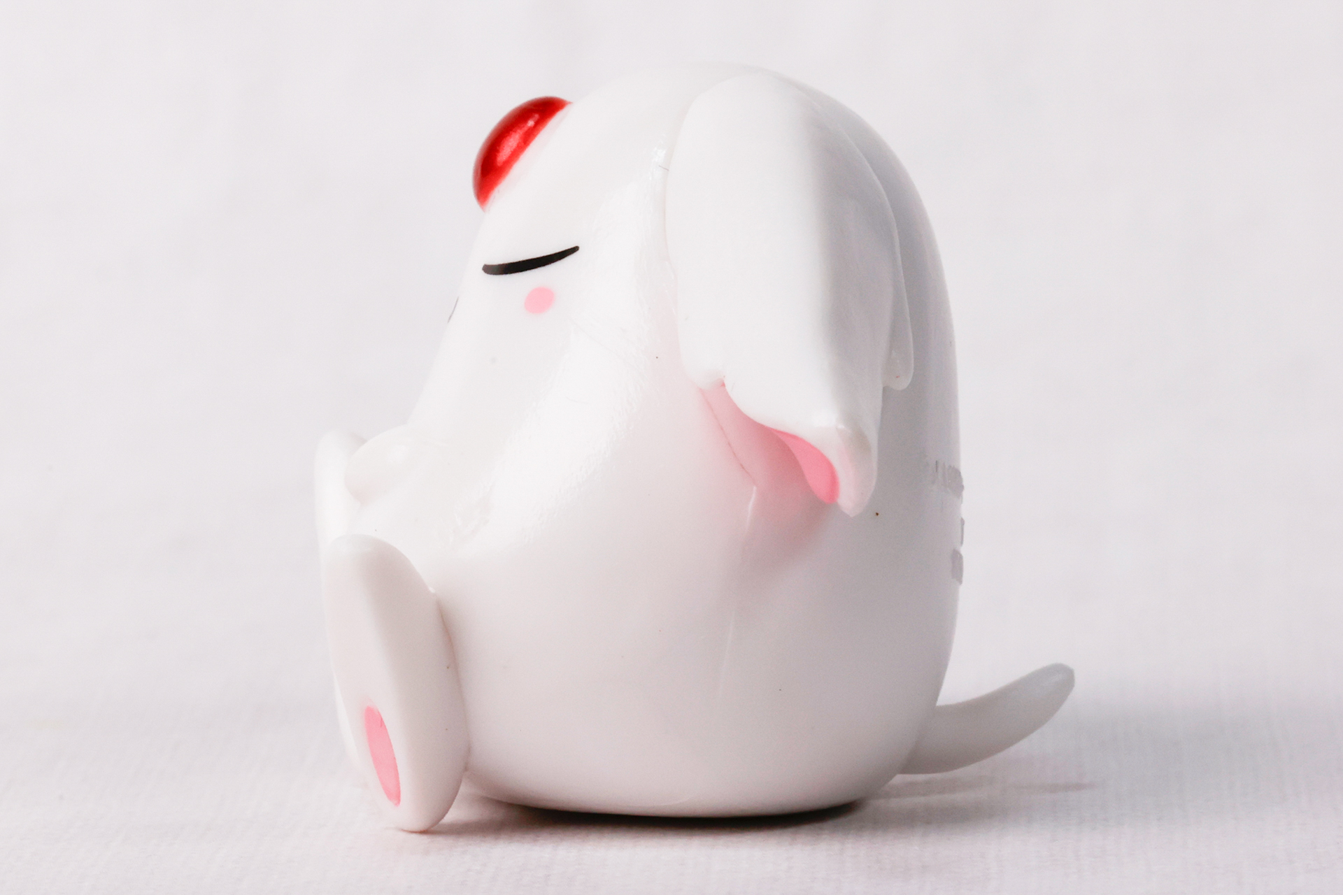 どっしりと座って寝込んでいる