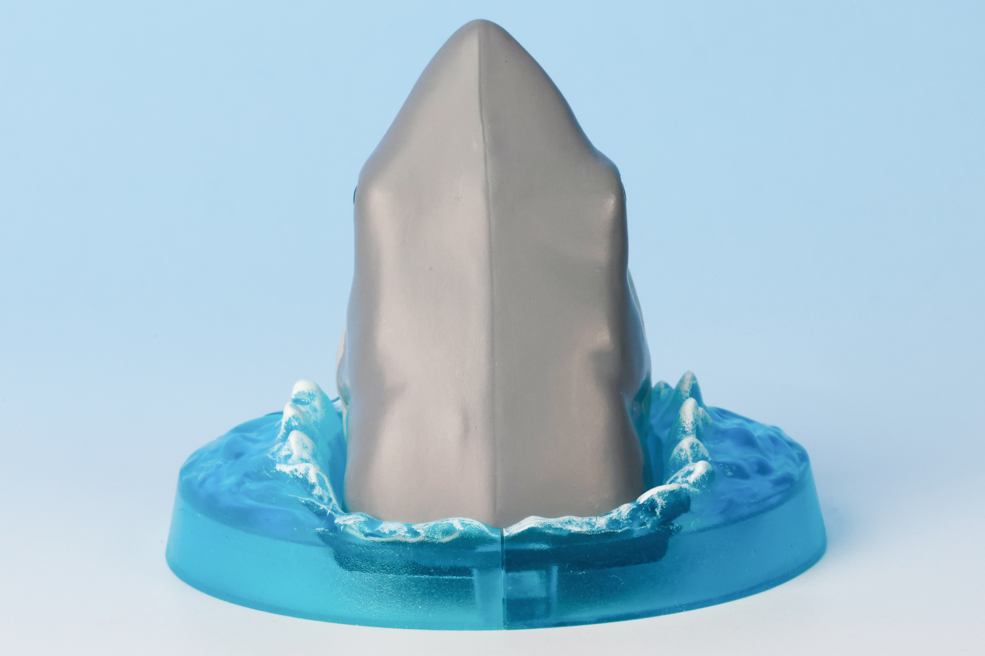 背面から見ても恐怖が伝わってくる