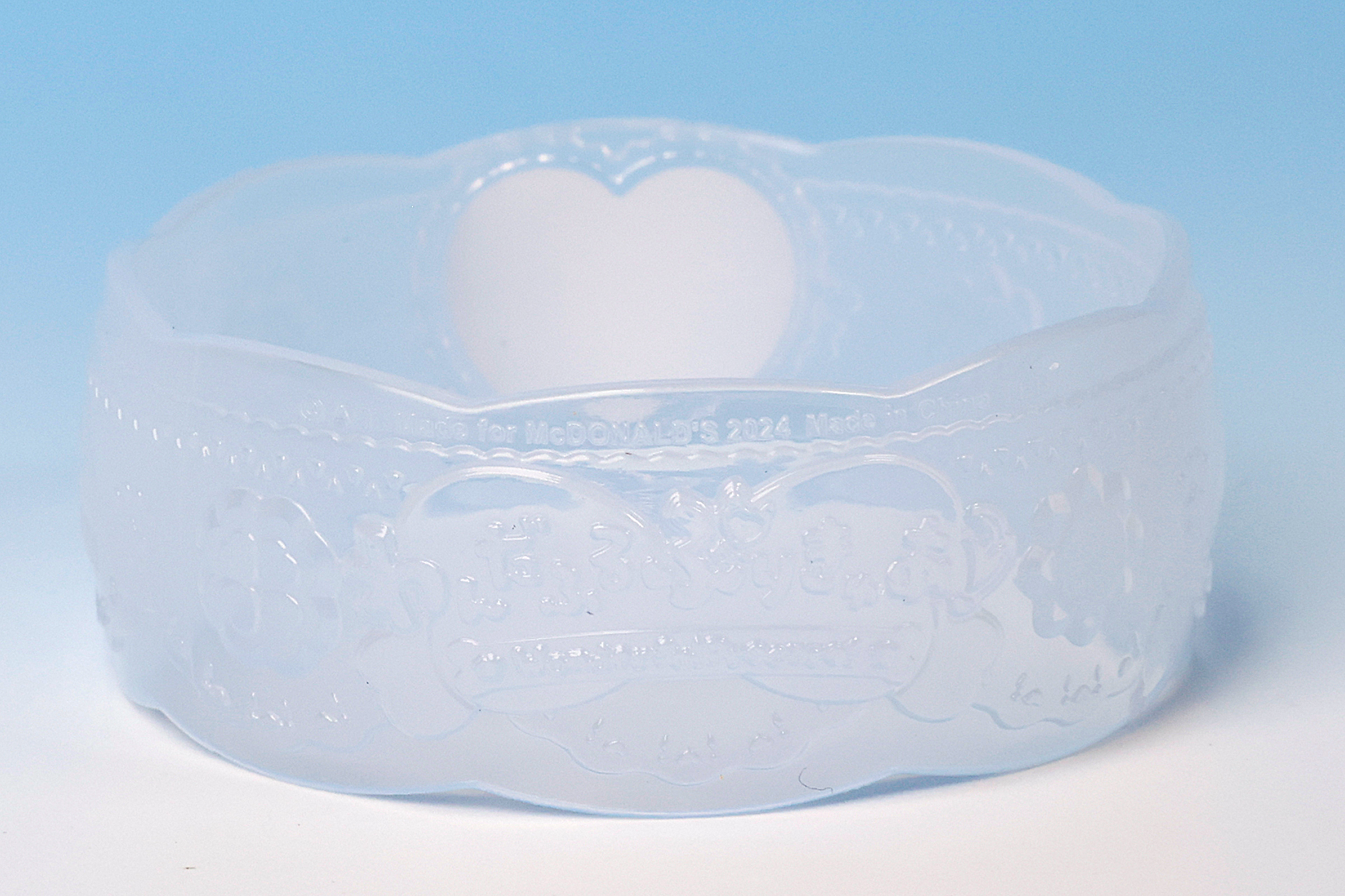 底面には「わんだふるぷりきゅあ！」のロゴマークが付けられている