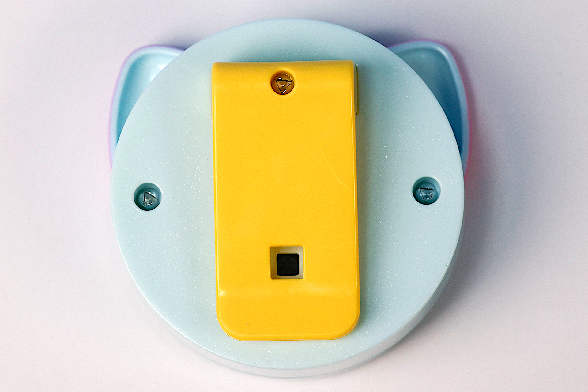 裏面はシンプルなデザインになっている