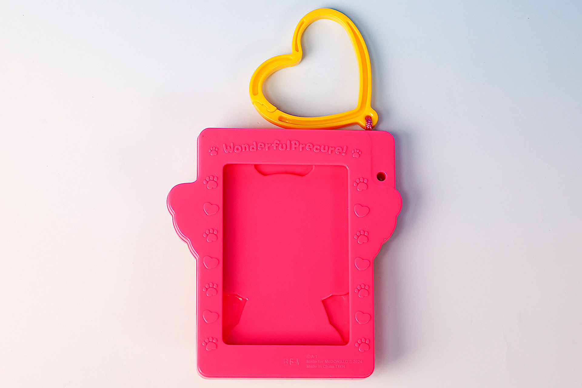 何も入れてない状態のパスケース