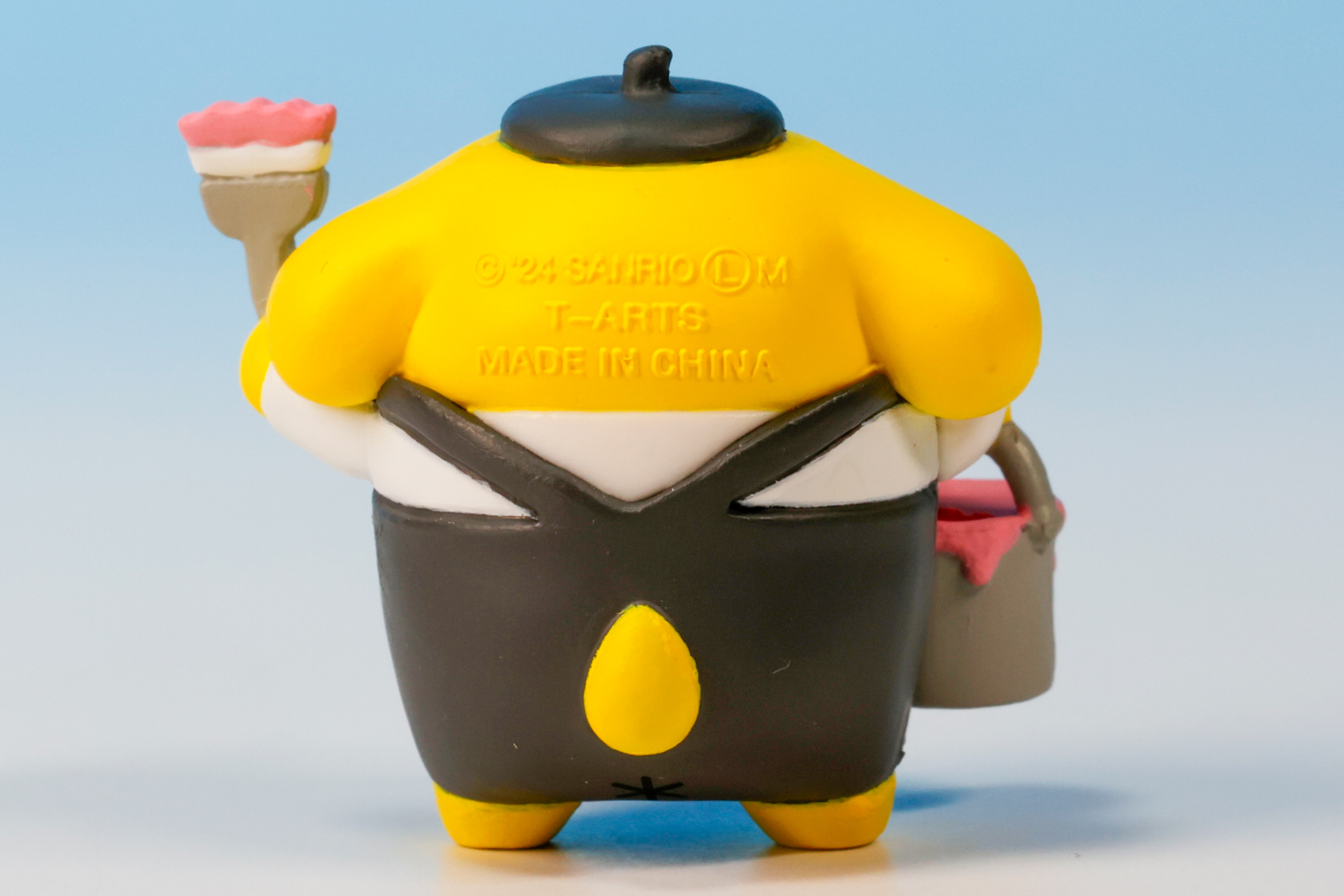 しっぽはしっかり出ているのは面白い