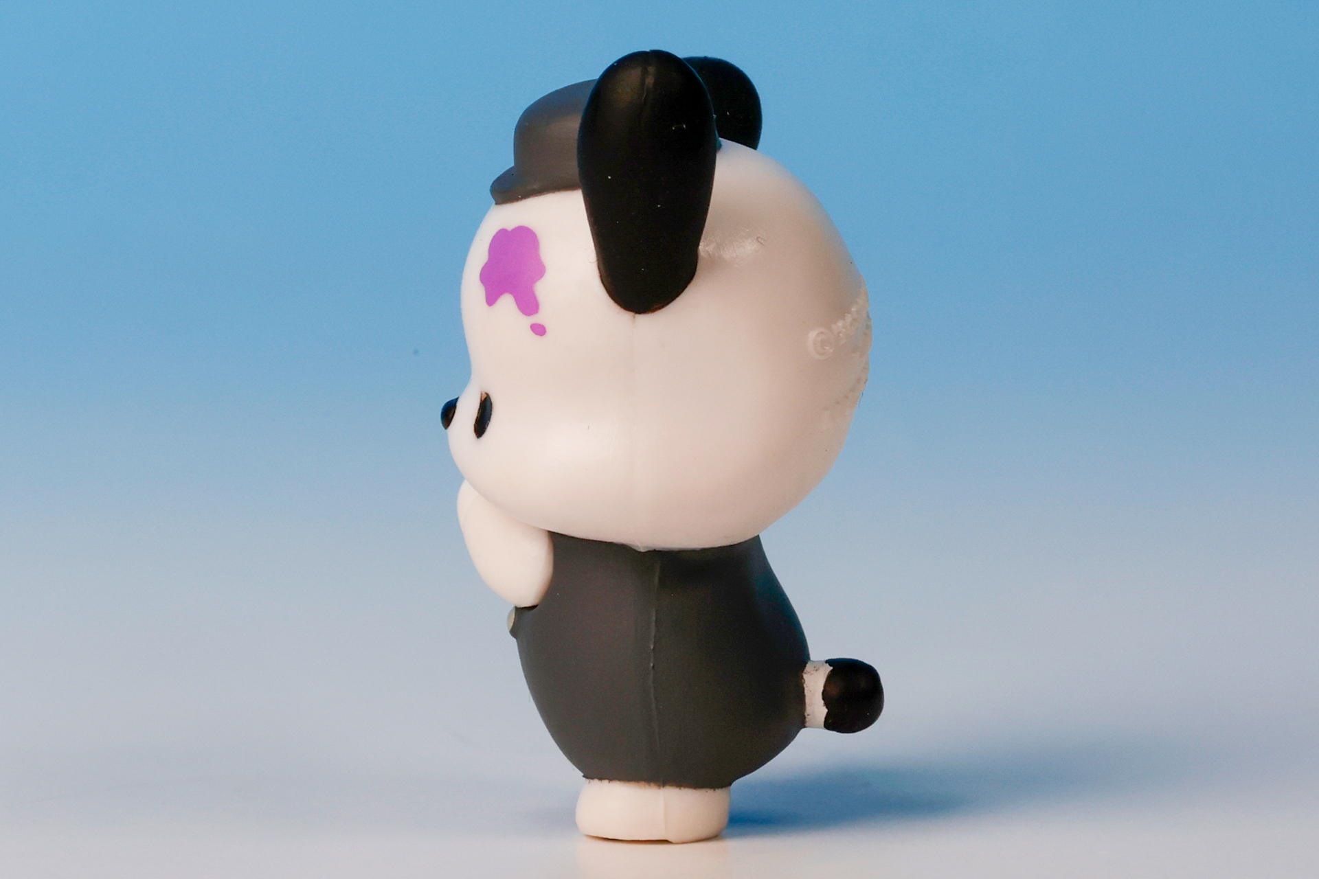 お尻が少し突き出ているところがキュートだ