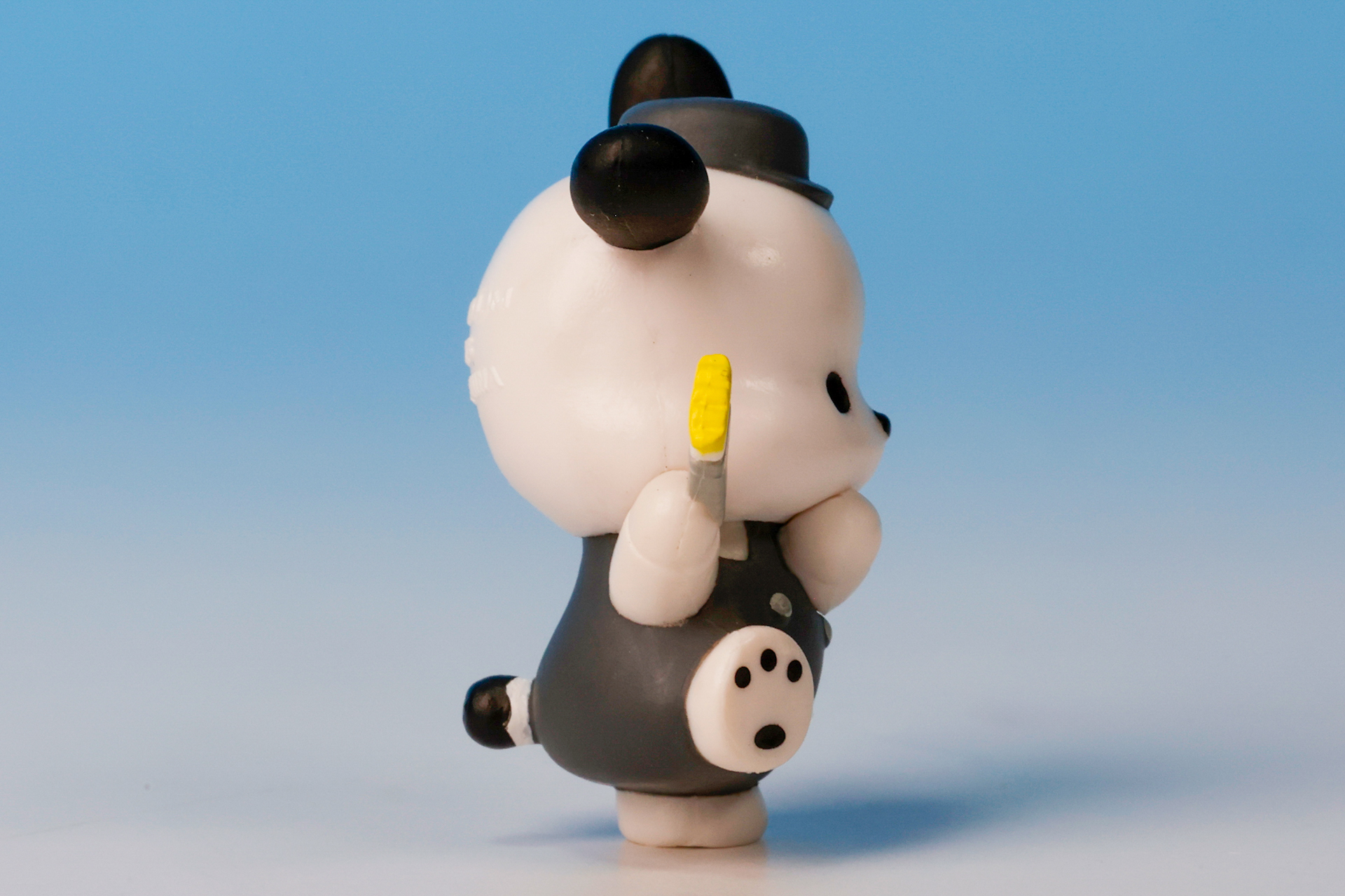 足の裏の肉球もしっかり再現されている