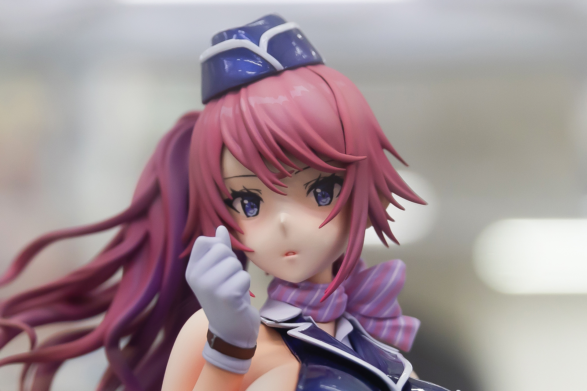 前髪の上の方には天使の輪が表現されている