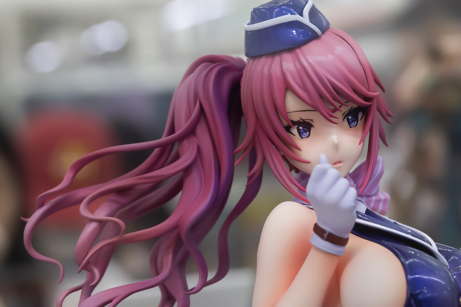 流れるような長い髪も魅力的だ