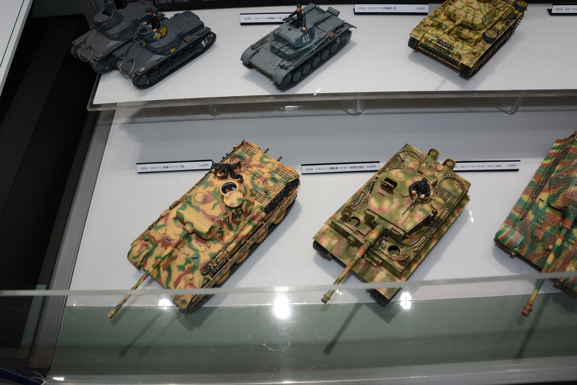 ドイツ戦車は大型化、複雑化していく。戦場での知名度も含め大きなモデルが人気だったため、I号戦車はこれまでモデルアップされなかったという