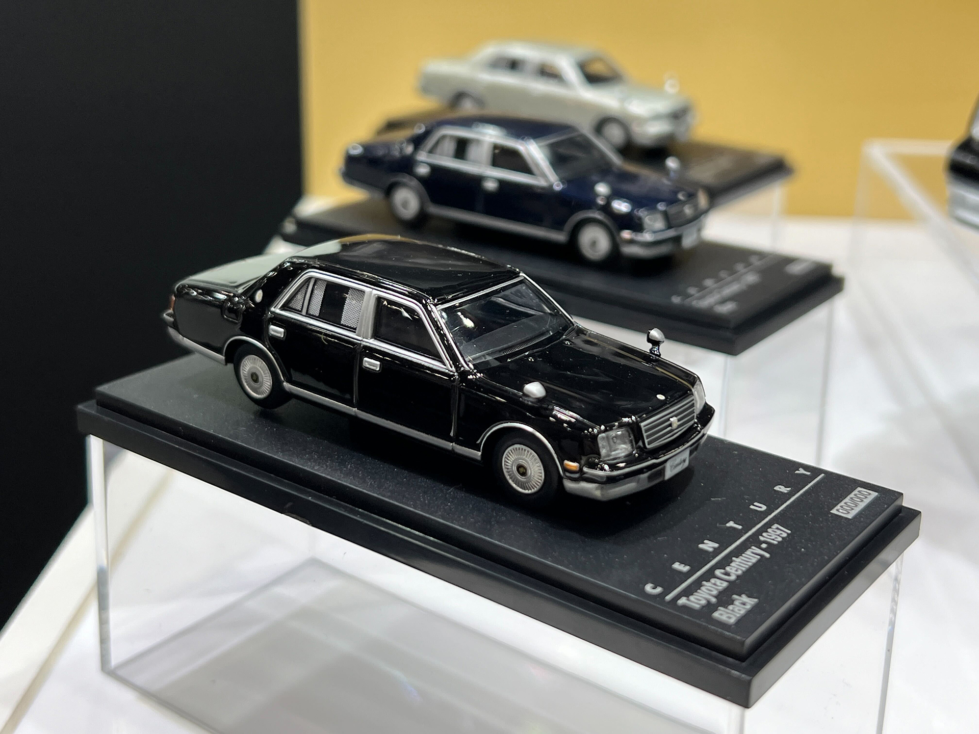 Toyota Century 1997 1/64