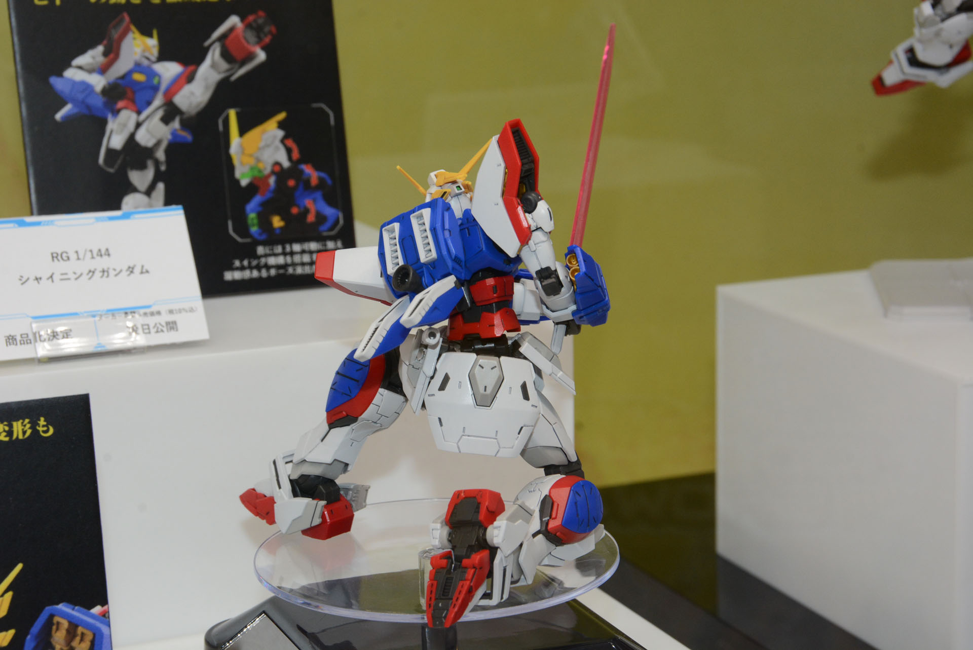 胴体の可動も力が入っている