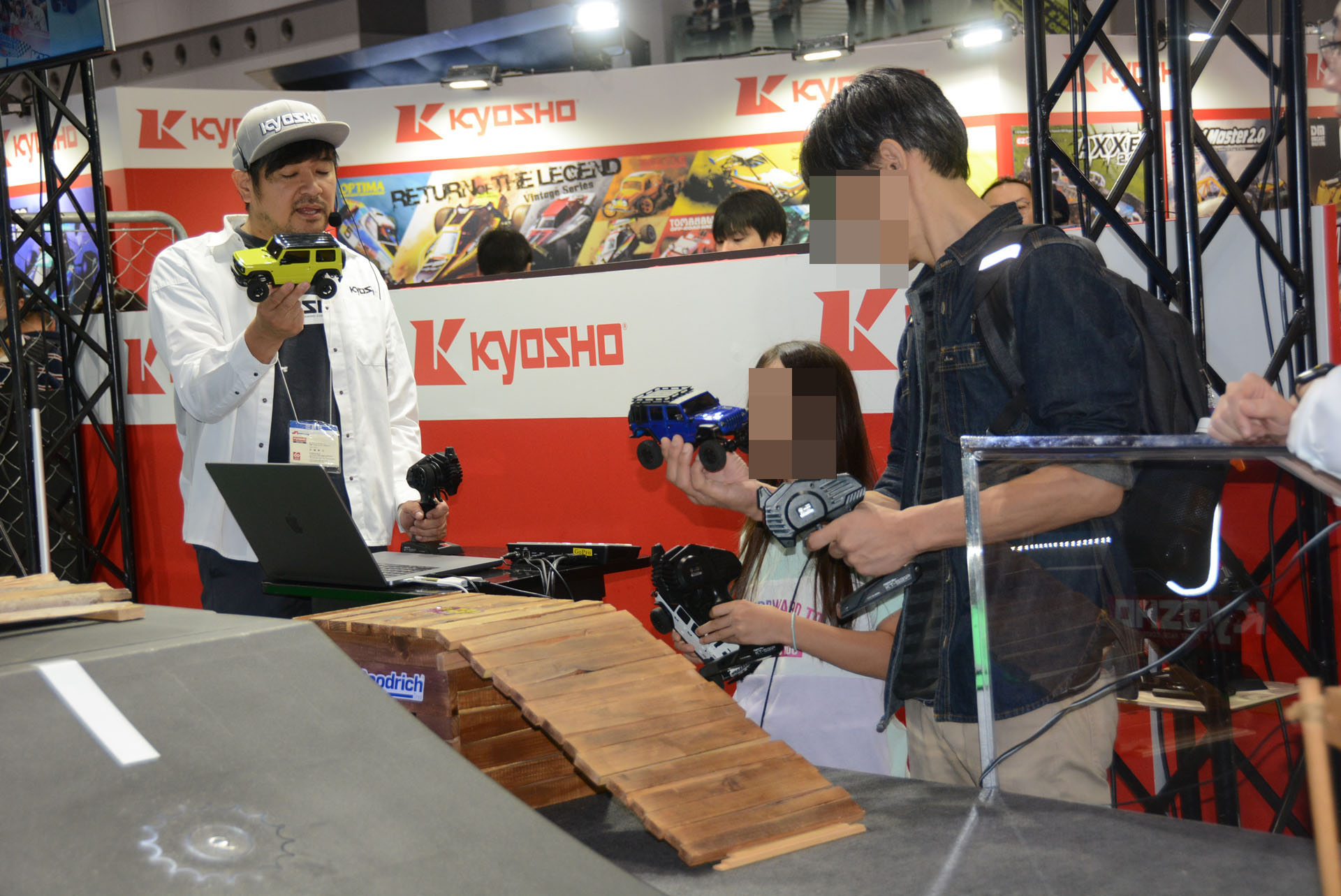 新商品を見たり、体験したり、ホビーショーでは様々な形でホビーに触れることができる