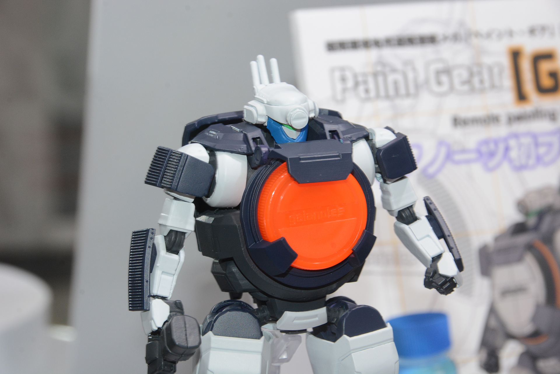 塗り分けなども楽しめるパーツ構成、ディテールも細かい