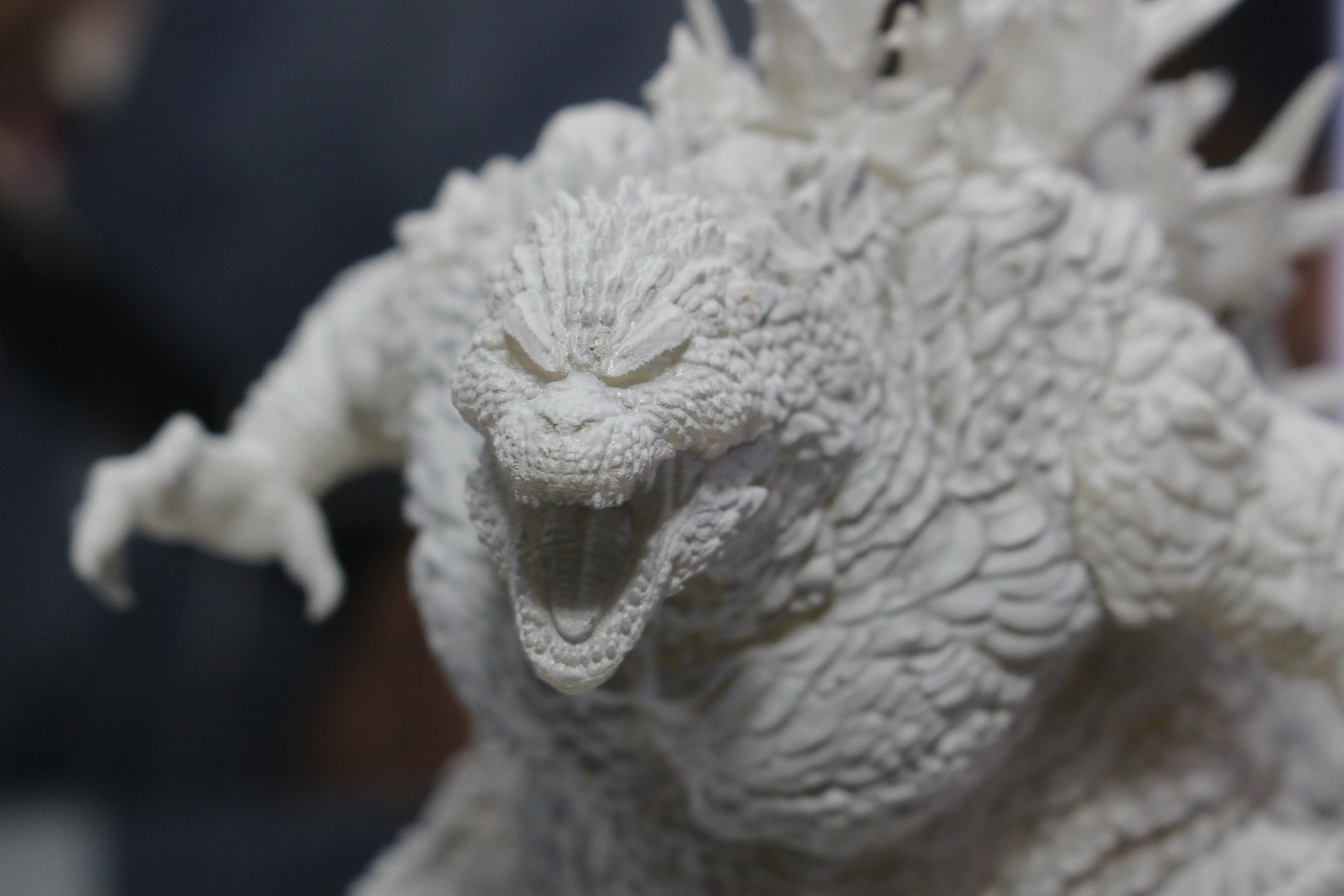 劇中で見せた恐ろしい表情を表現