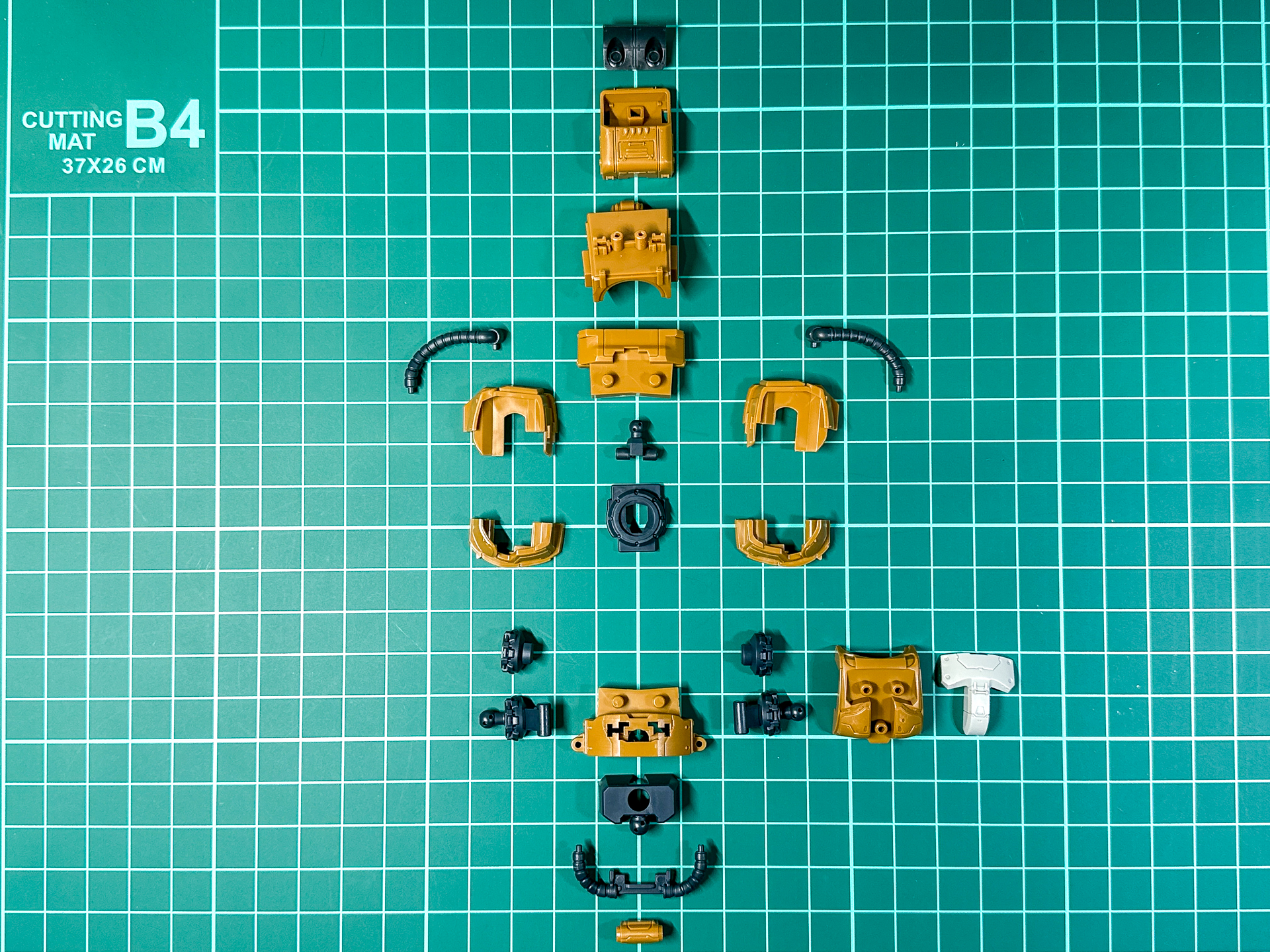 胴体は全23パーツにて構成されています。