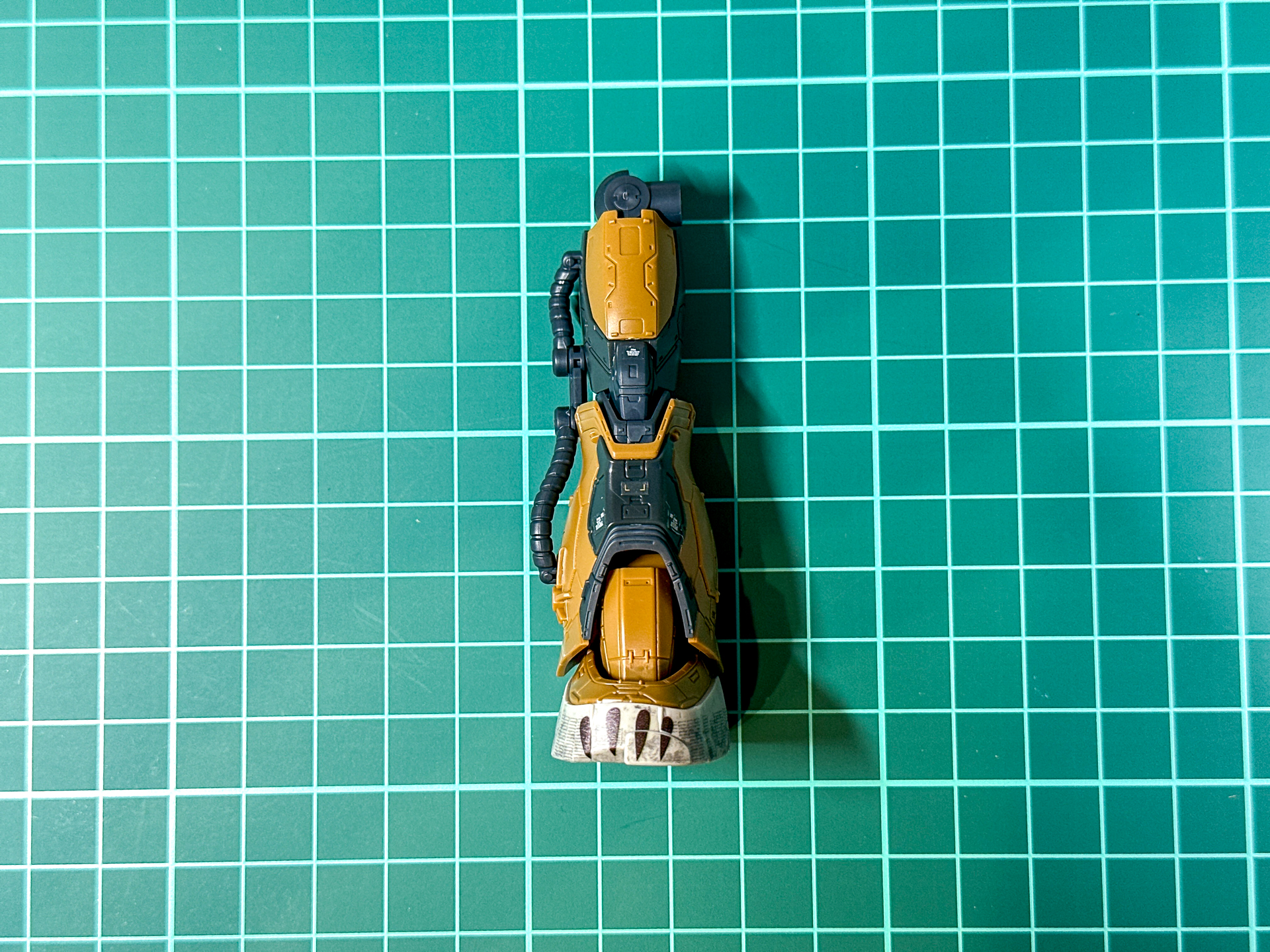 本キットの特徴の一つである足先のマーキングはマーキングシールにて再現されています。