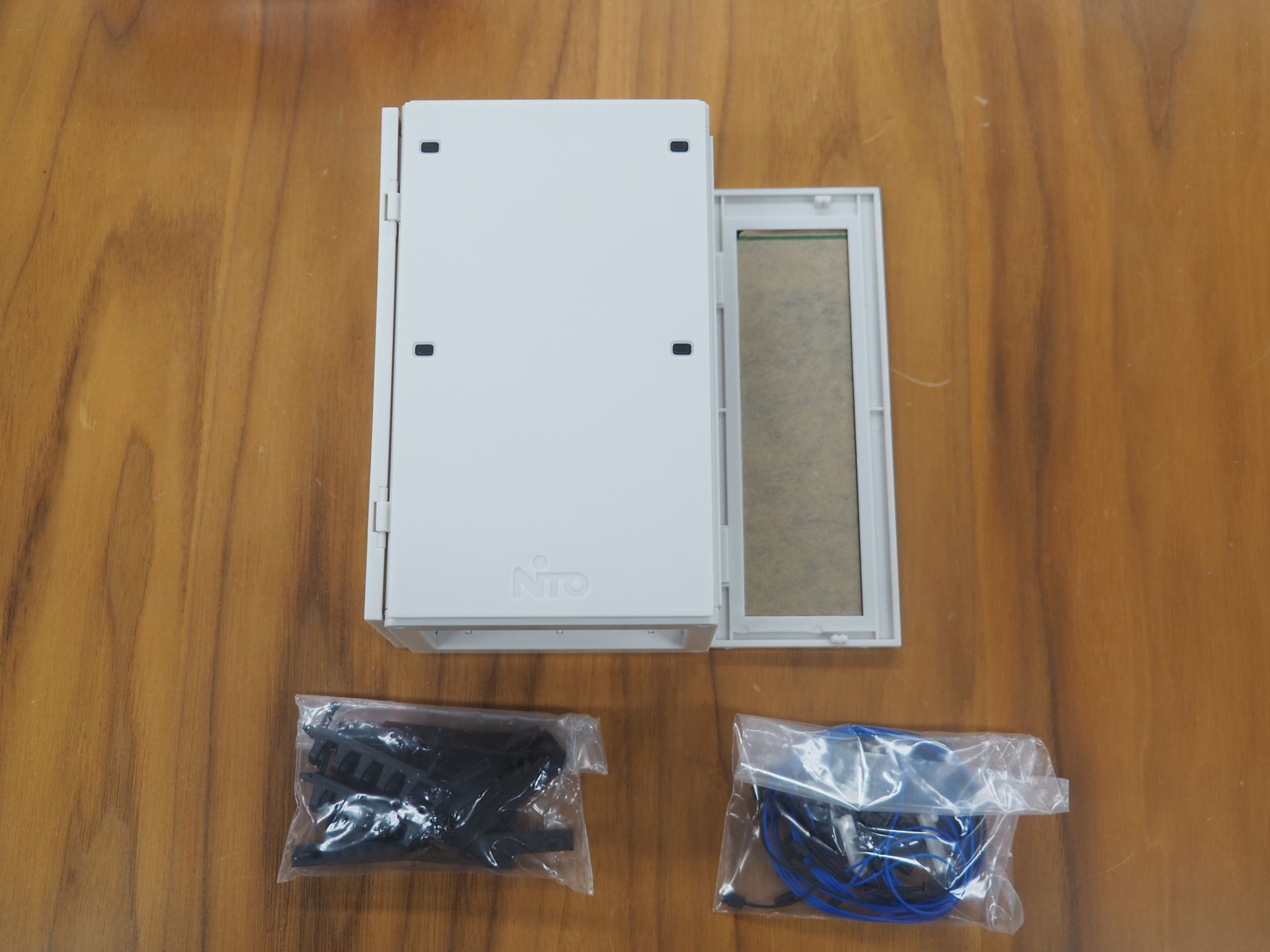 ラック本体を構成するパーツ