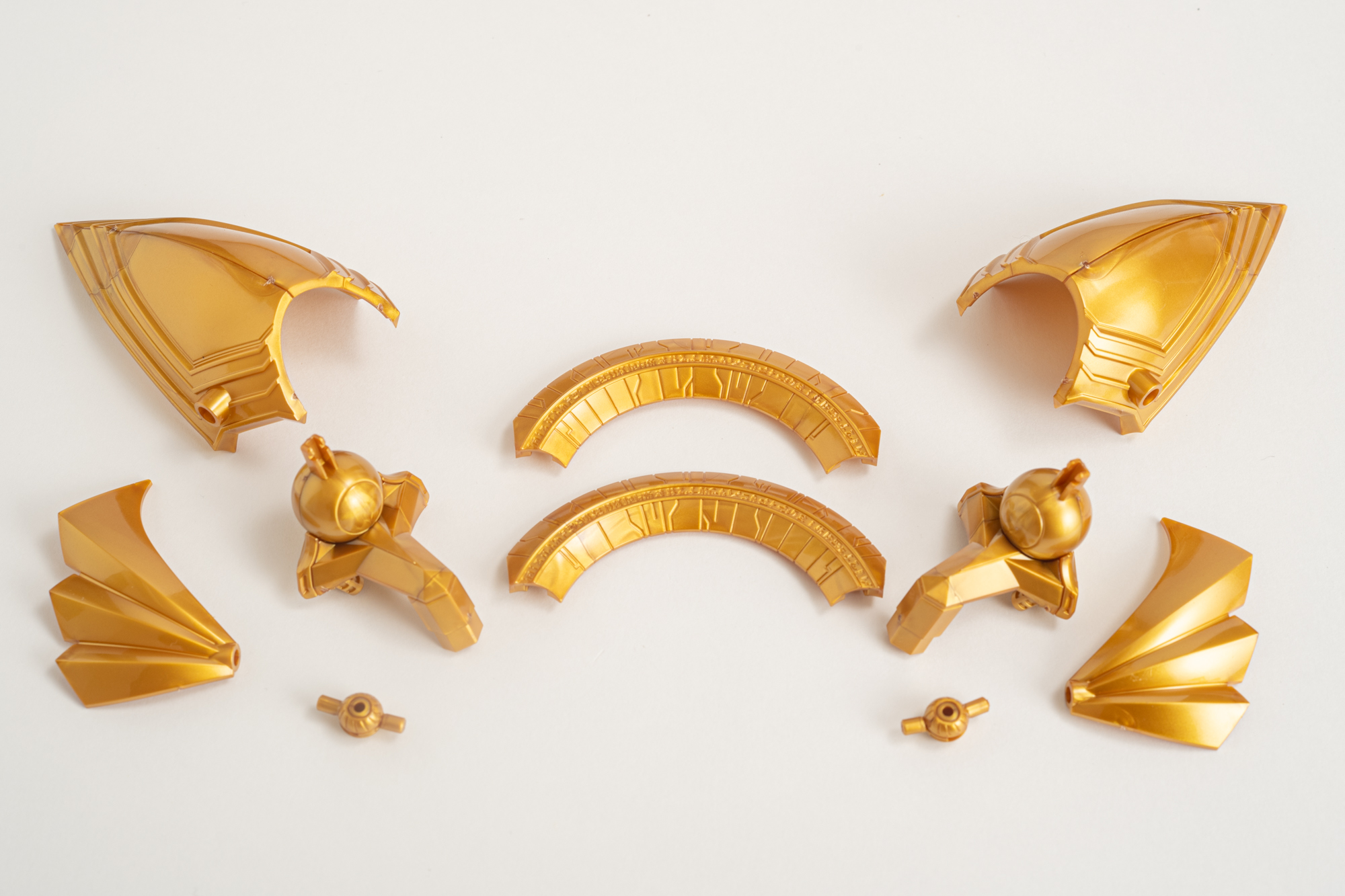 両肩パーツ全景。この部分も結構なボリューム感がある。