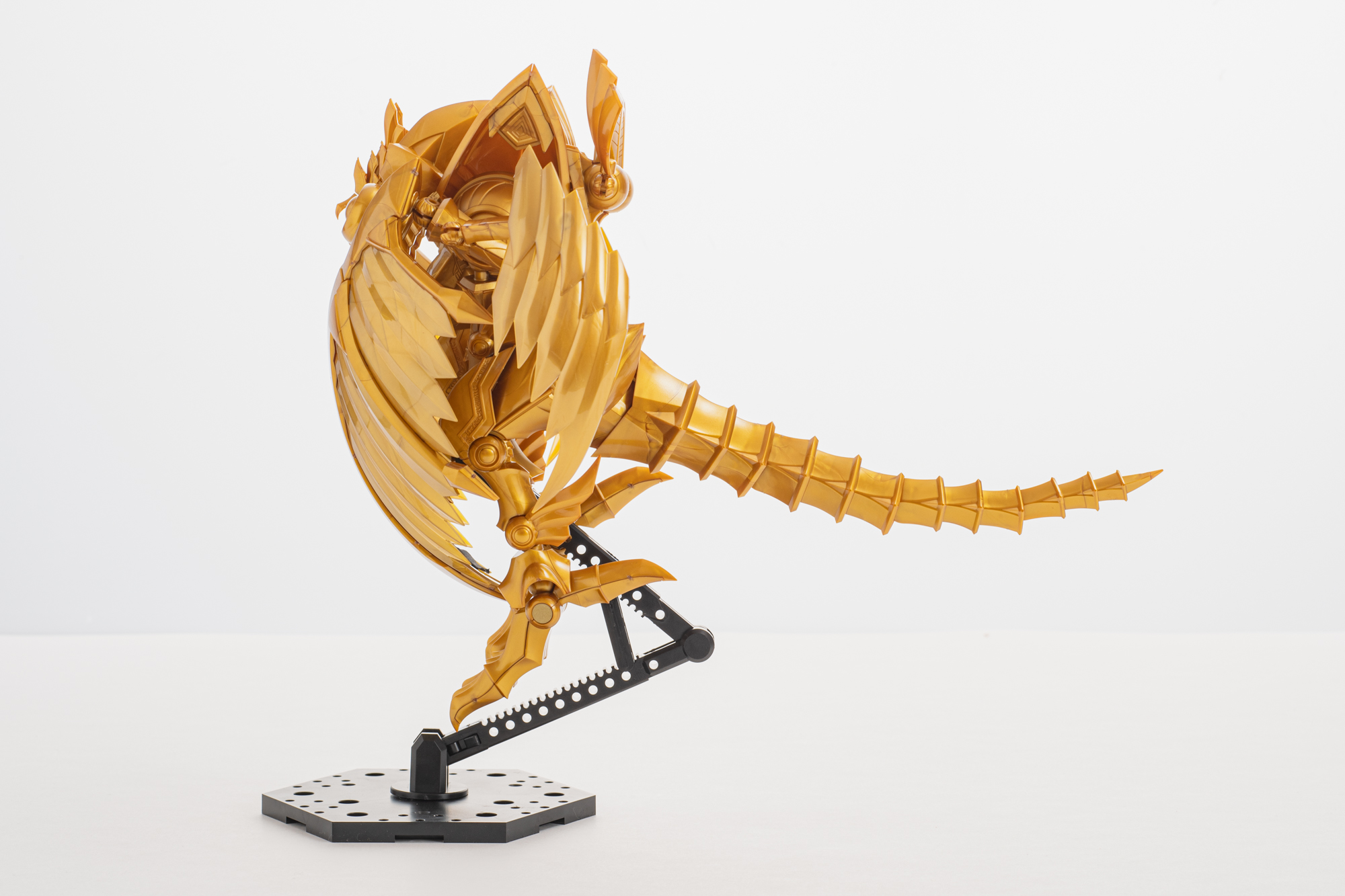 見事に球体と化してヒエラティックテキストを唱えるデュエリストが現れるのを待っている。