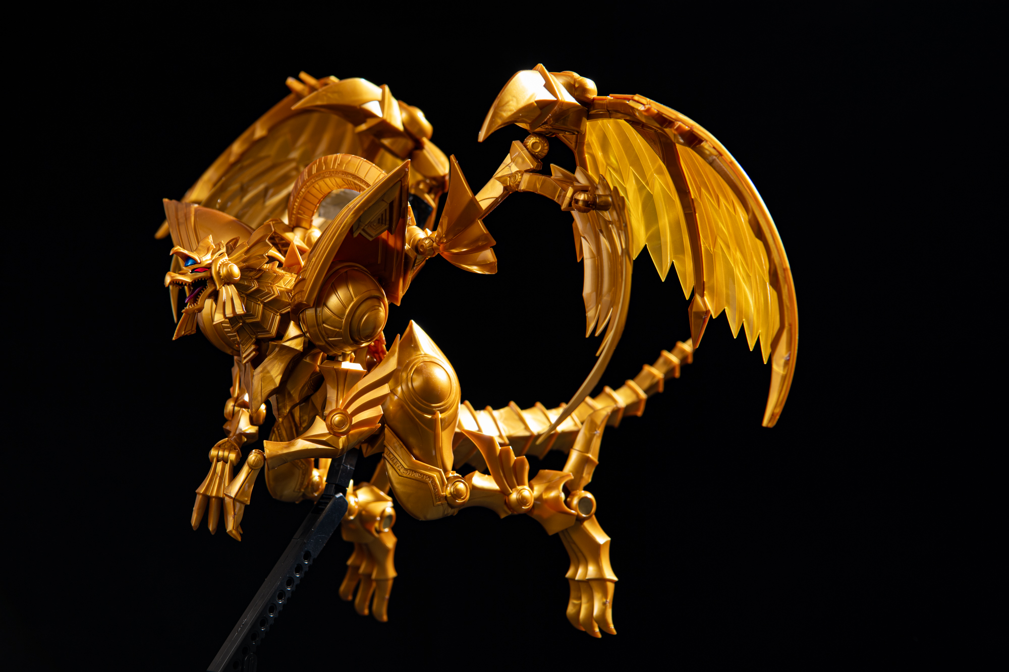 飛翔シーンもスタンドのおかげで気軽に再現可能。