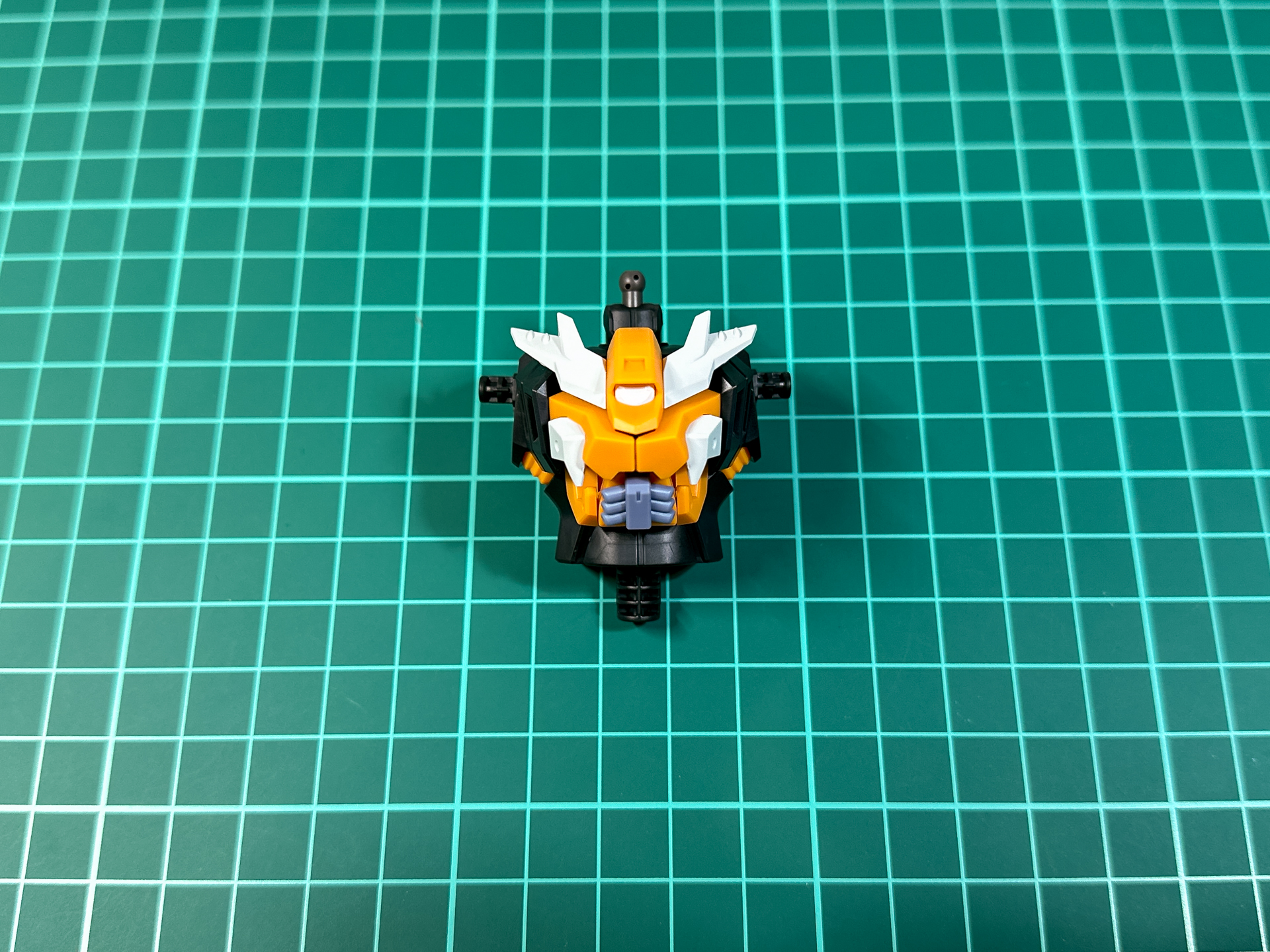 獅子の頭部がモチーフとなったデザインとなっています。