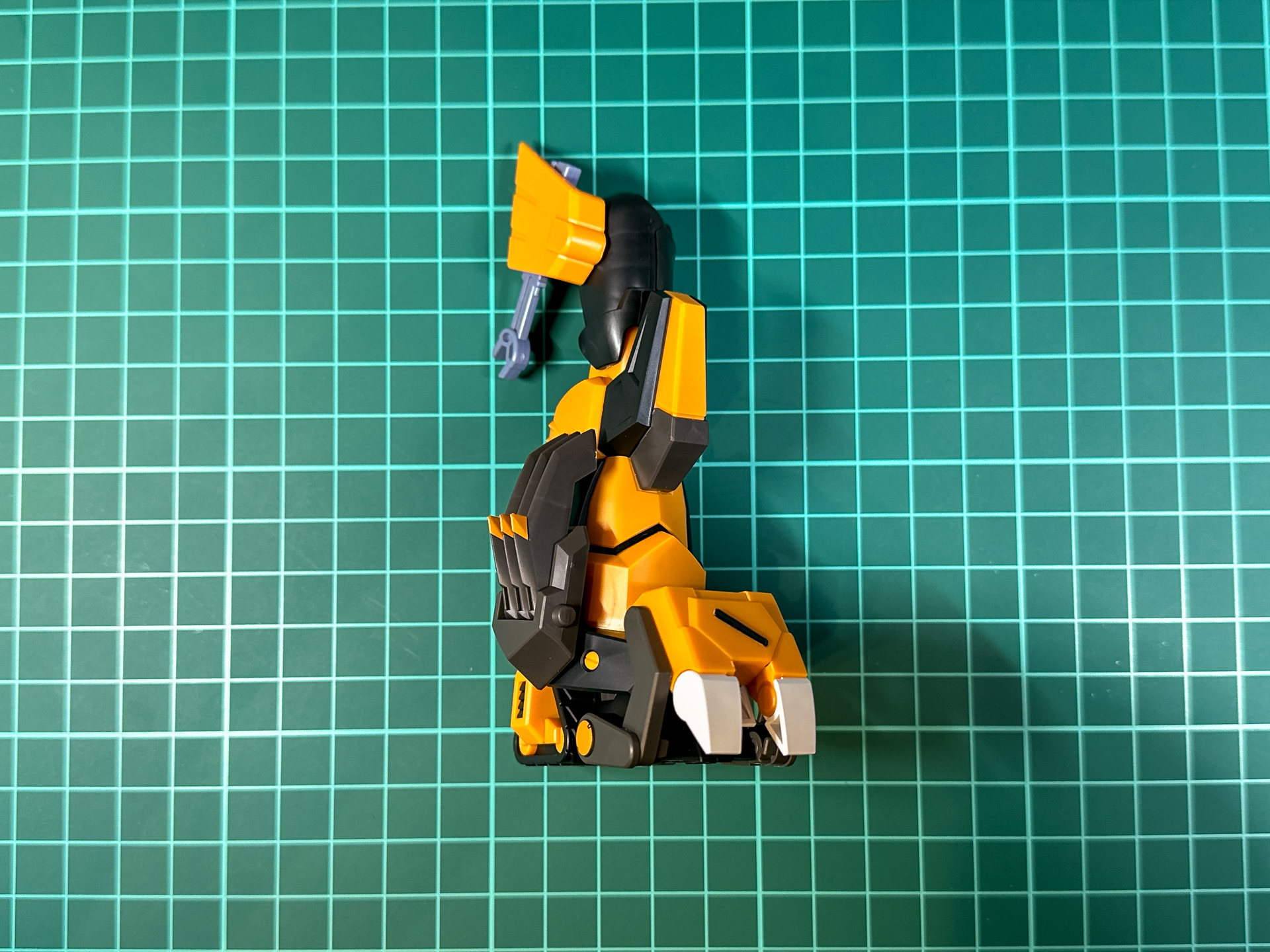 左右対称形状となっています。