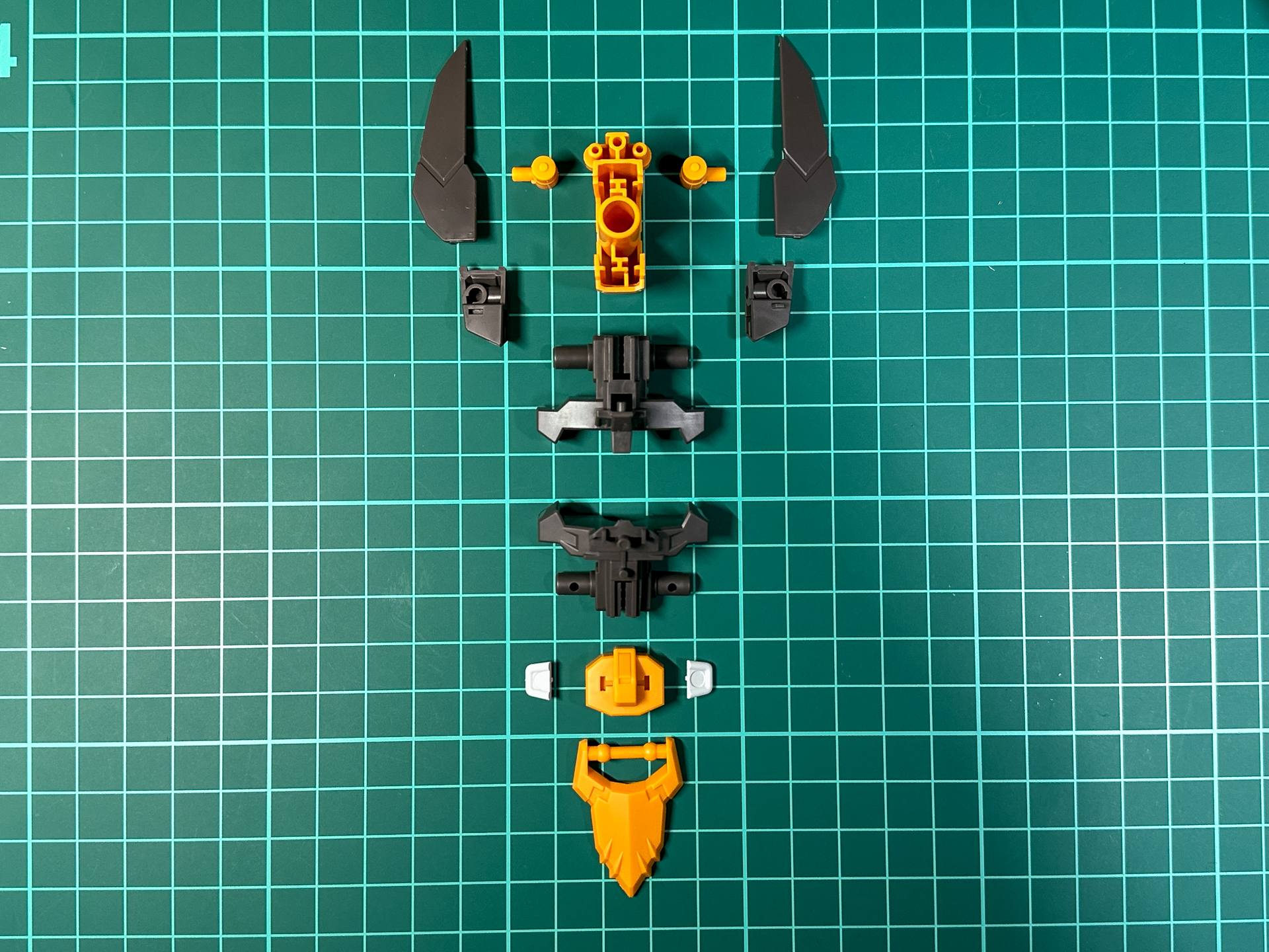 腰部パーツは全13パーツにて構成されています。