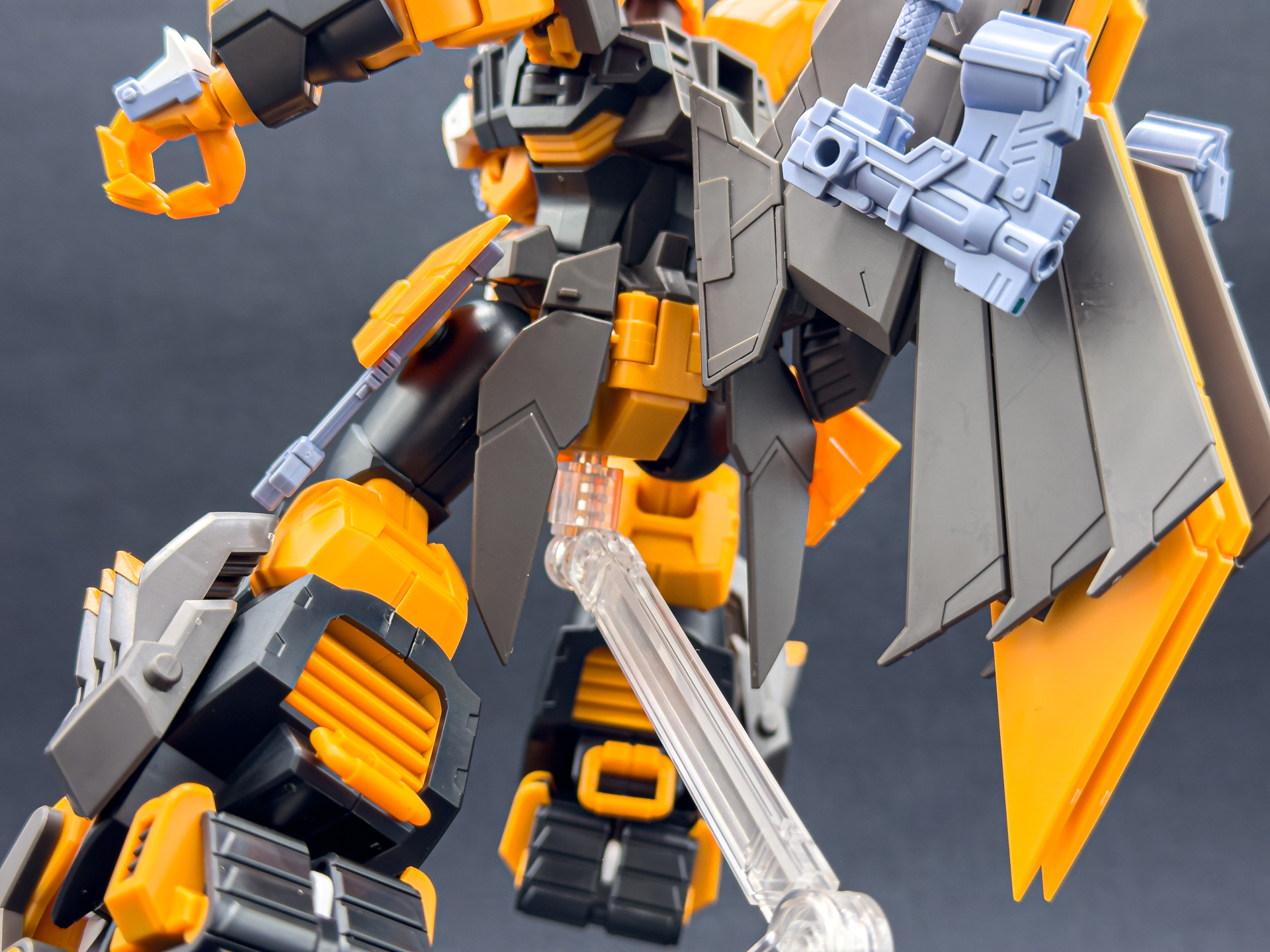 アクションベースのジョイントは股関節に接続可能です。