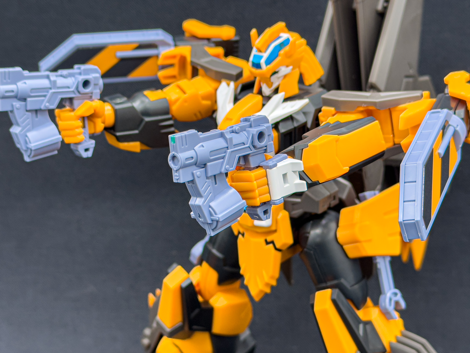 ギーグ・ガンは単色による成型となっています。