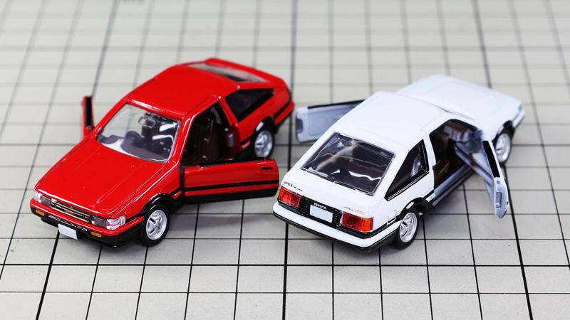 アクション：左右ドア開閉