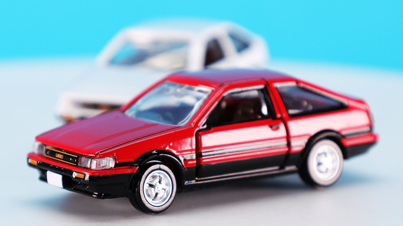 左右ドア開閉アクションで車内もよく観察できます。再現度が高い！