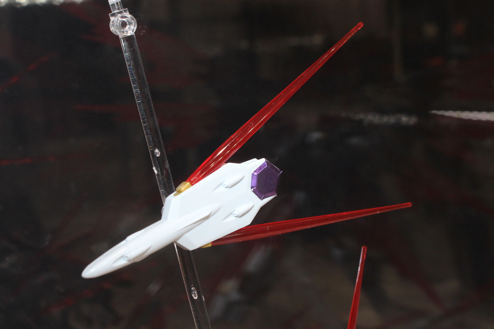 光の翼が特に印象的だ