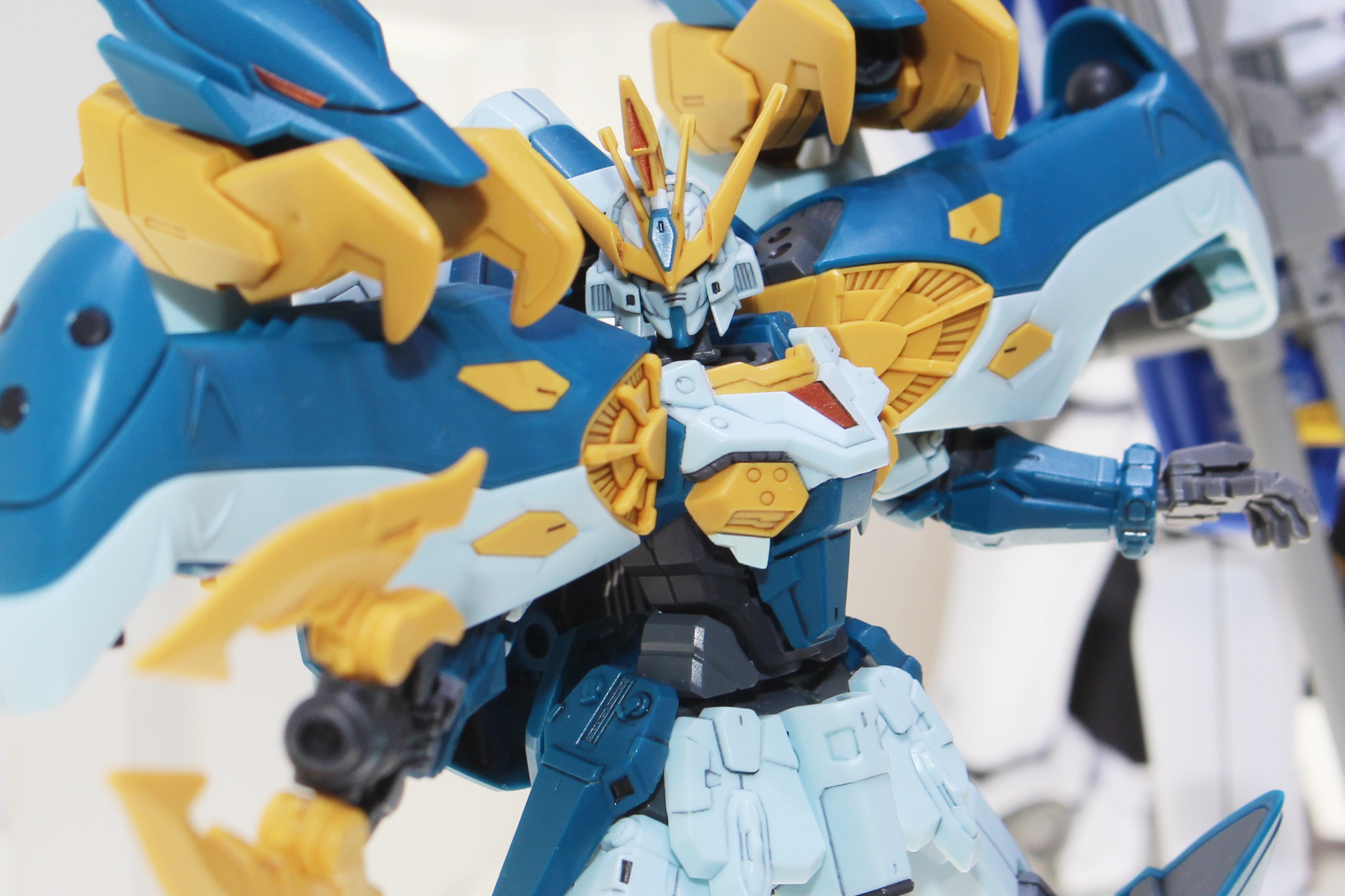 メカデザイナー阿久津潤一氏がデザインのリファインを手がけている