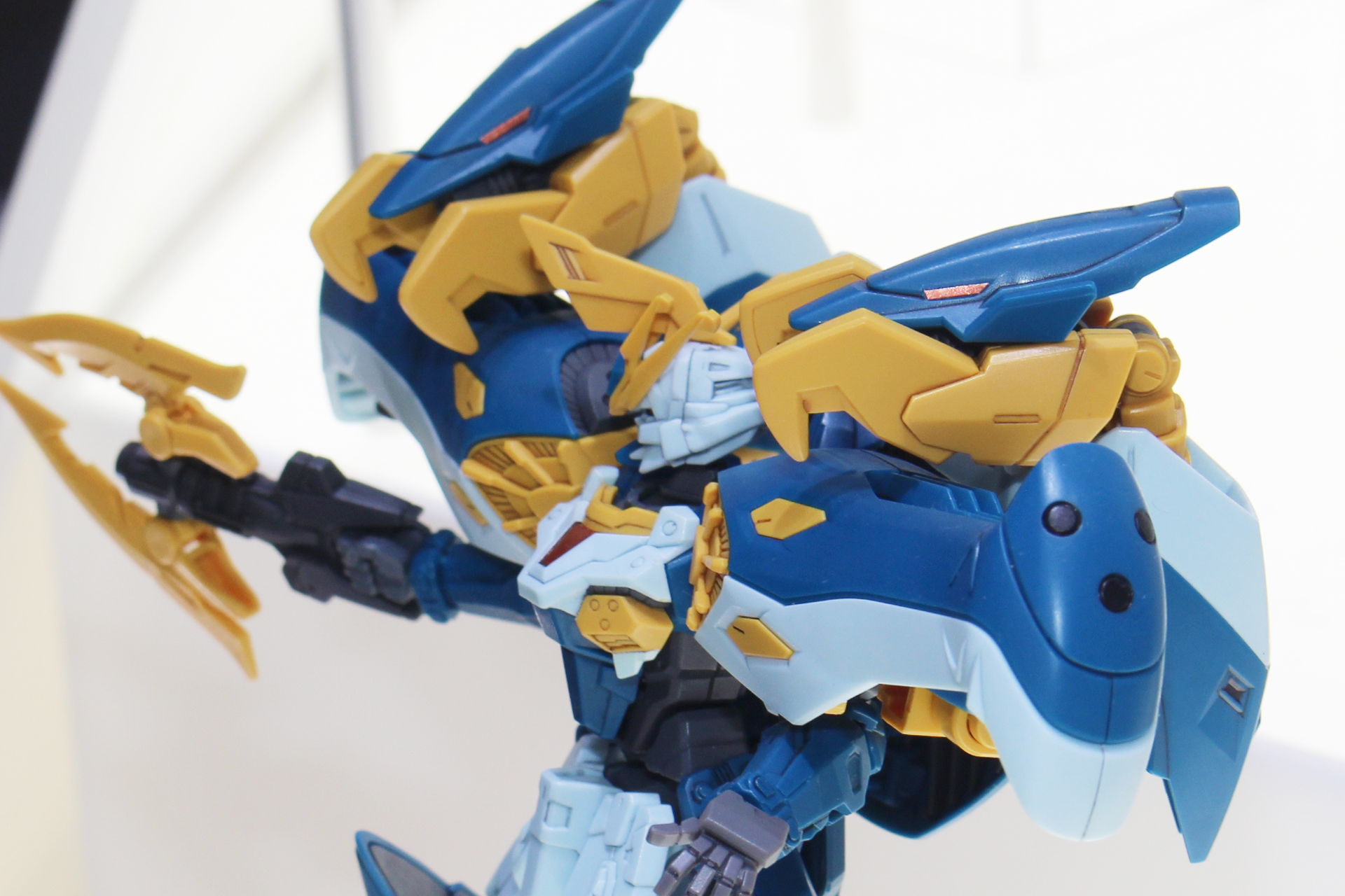 メカデザイナー阿久津潤一氏がデザインのリファインを手がけている