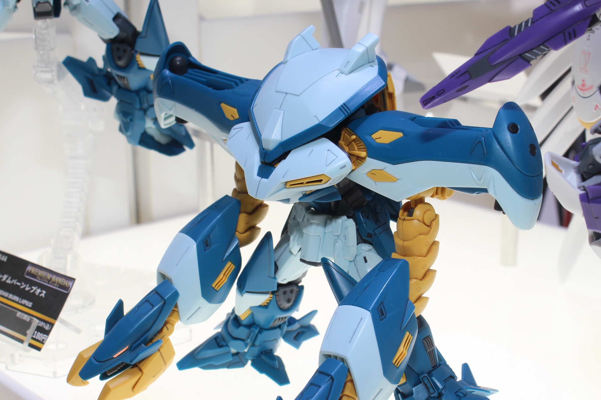 メカデザイナー阿久津潤一氏がデザインのリファインを手がけている