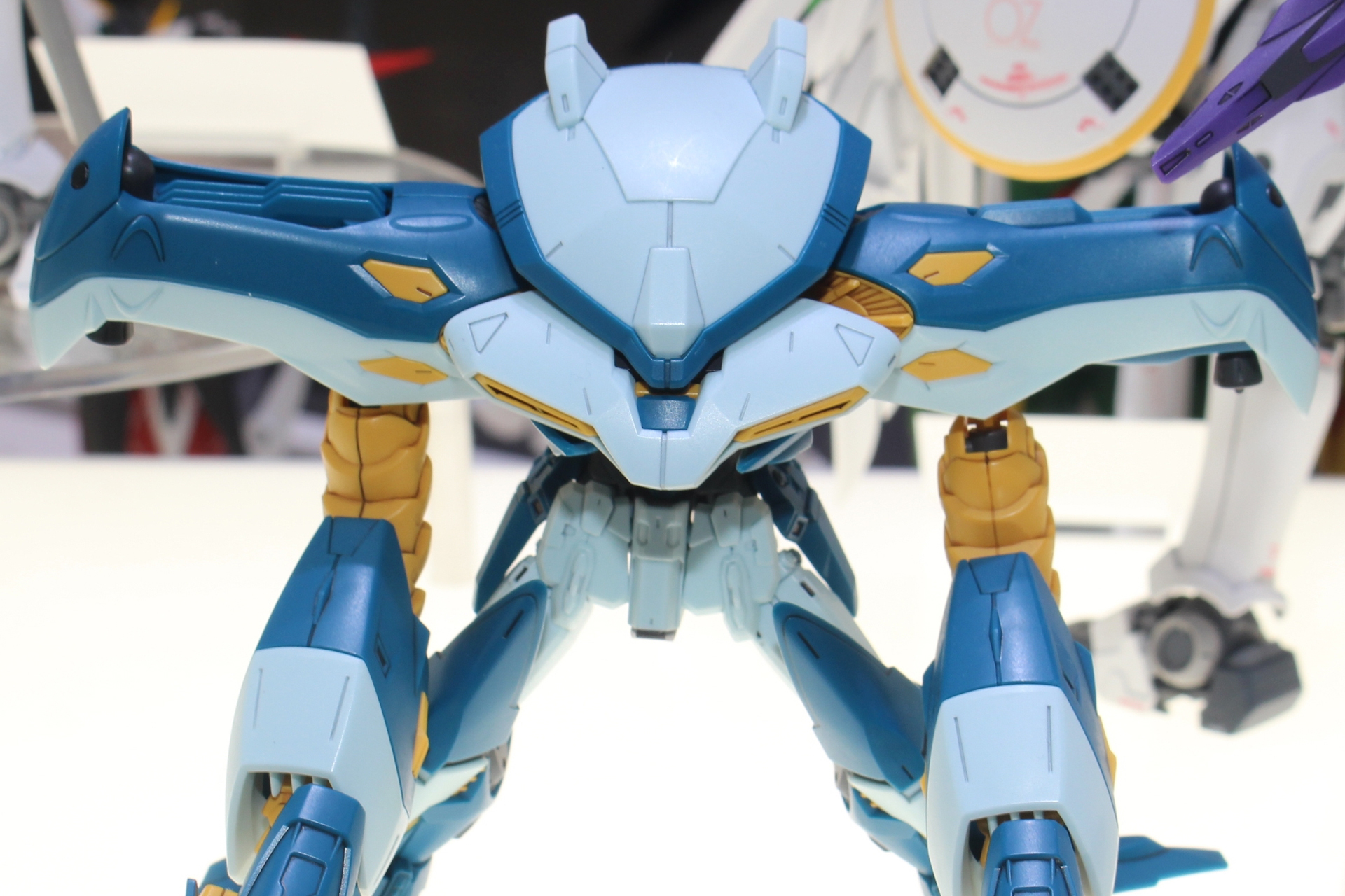 メカデザイナー阿久津潤一氏がデザインのリファインを手がけている