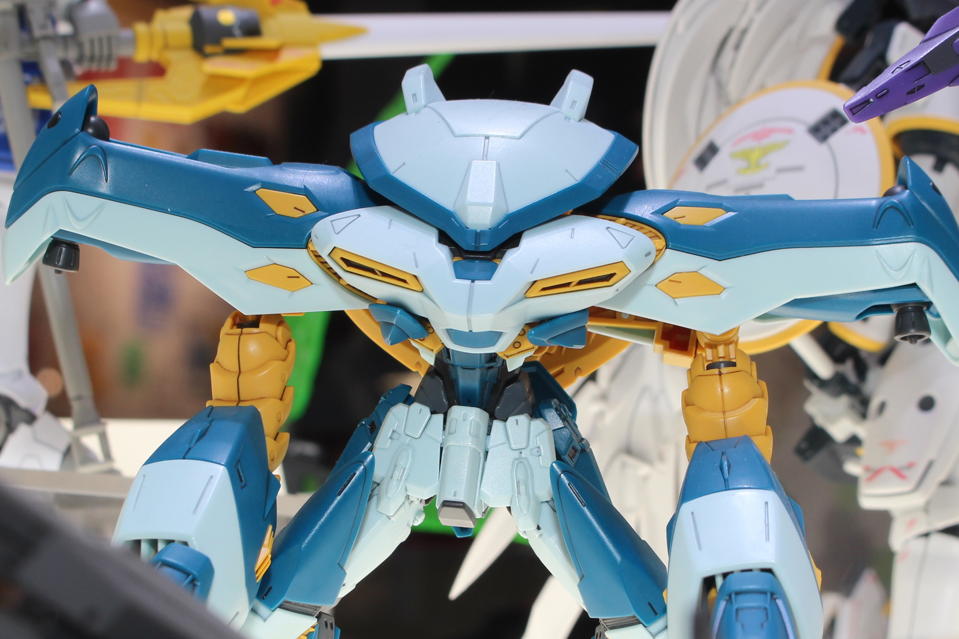 メカデザイナー阿久津潤一氏がデザインのリファインを手がけている