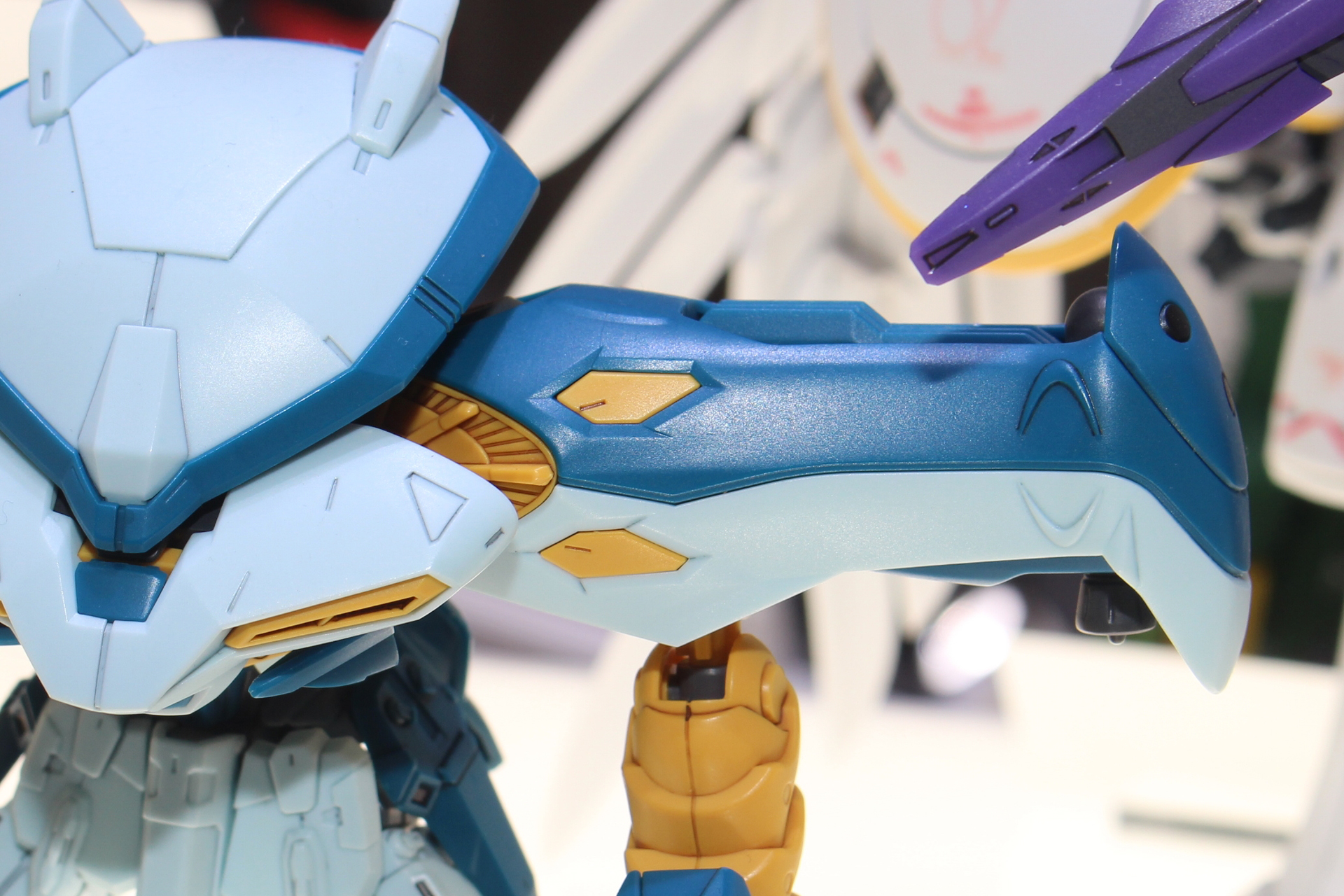 メカデザイナー阿久津潤一氏がデザインのリファインを手がけている