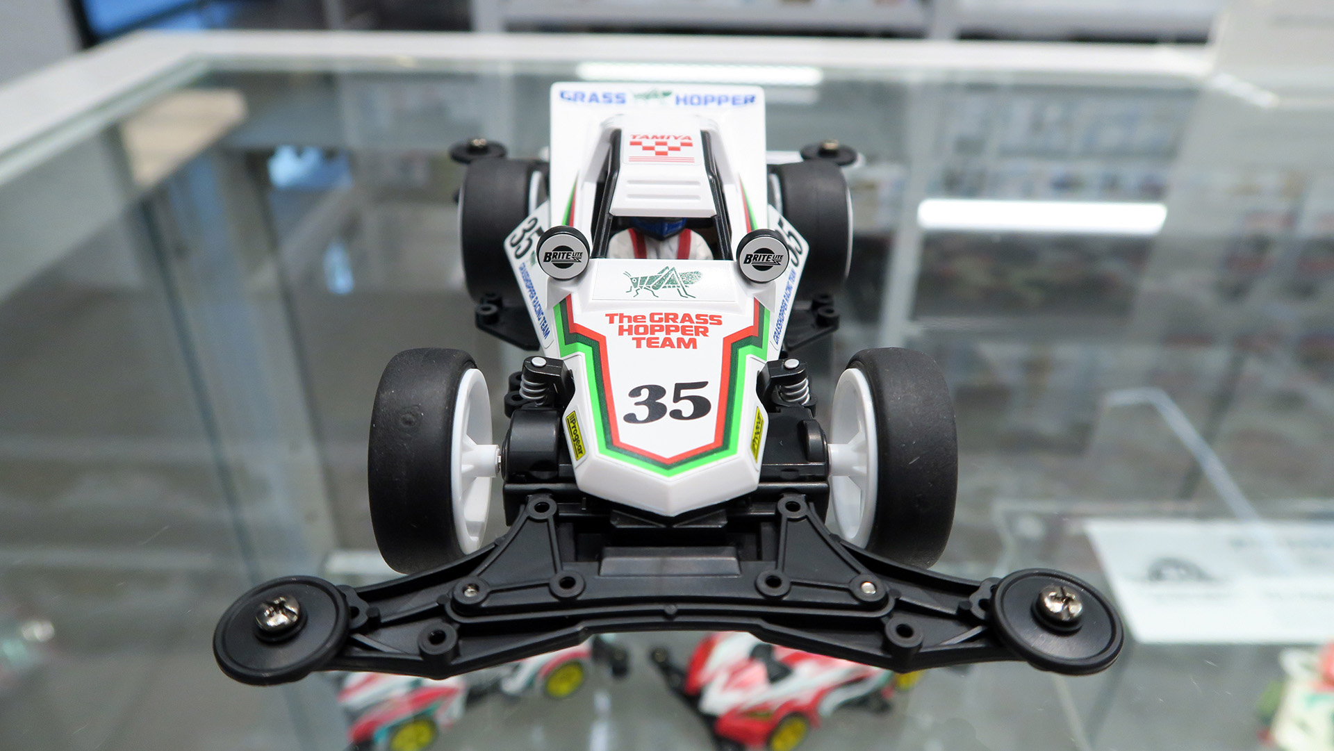 「1/32 グラスホッパーJr. (VZシャーシ)」は12月発売予定。価格は1,320円