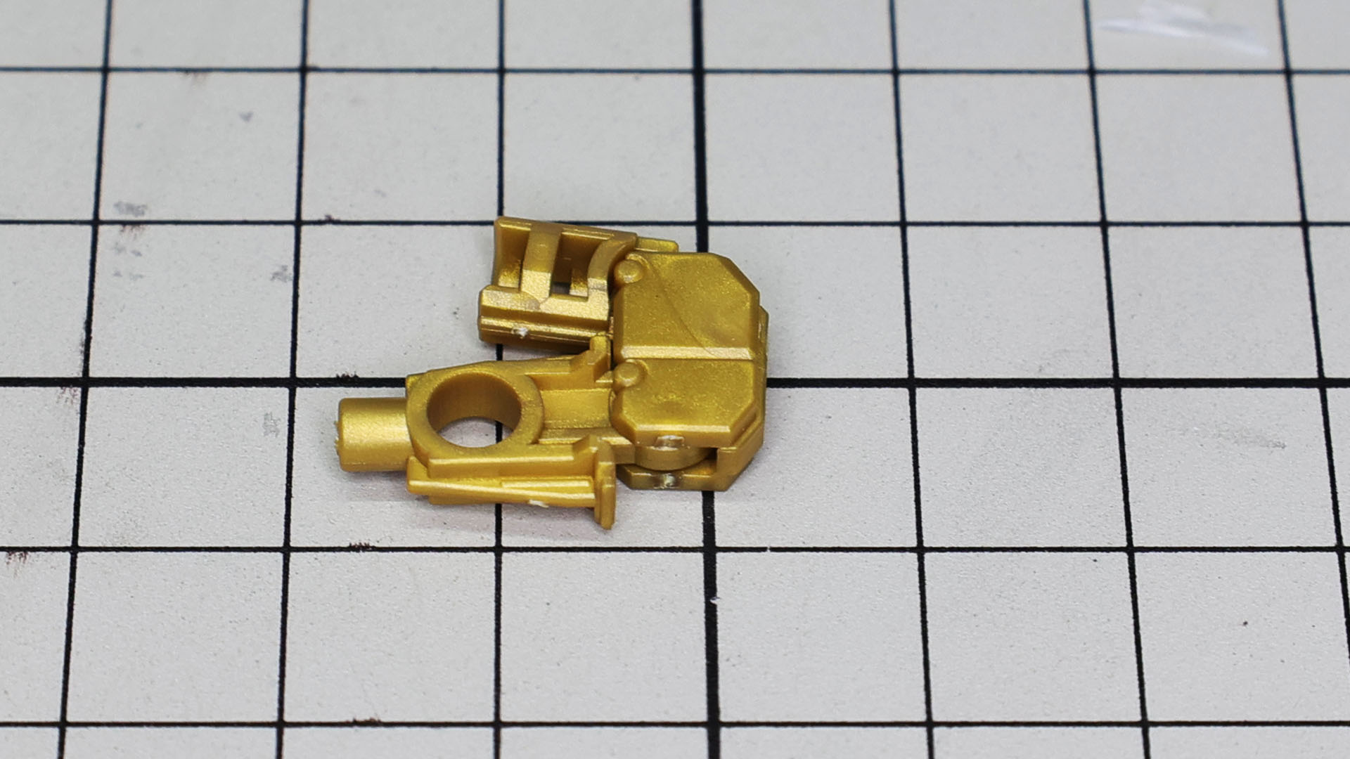 ぐいっと180度程曲げられます。この関節機構はいつもすばらしいと思います！