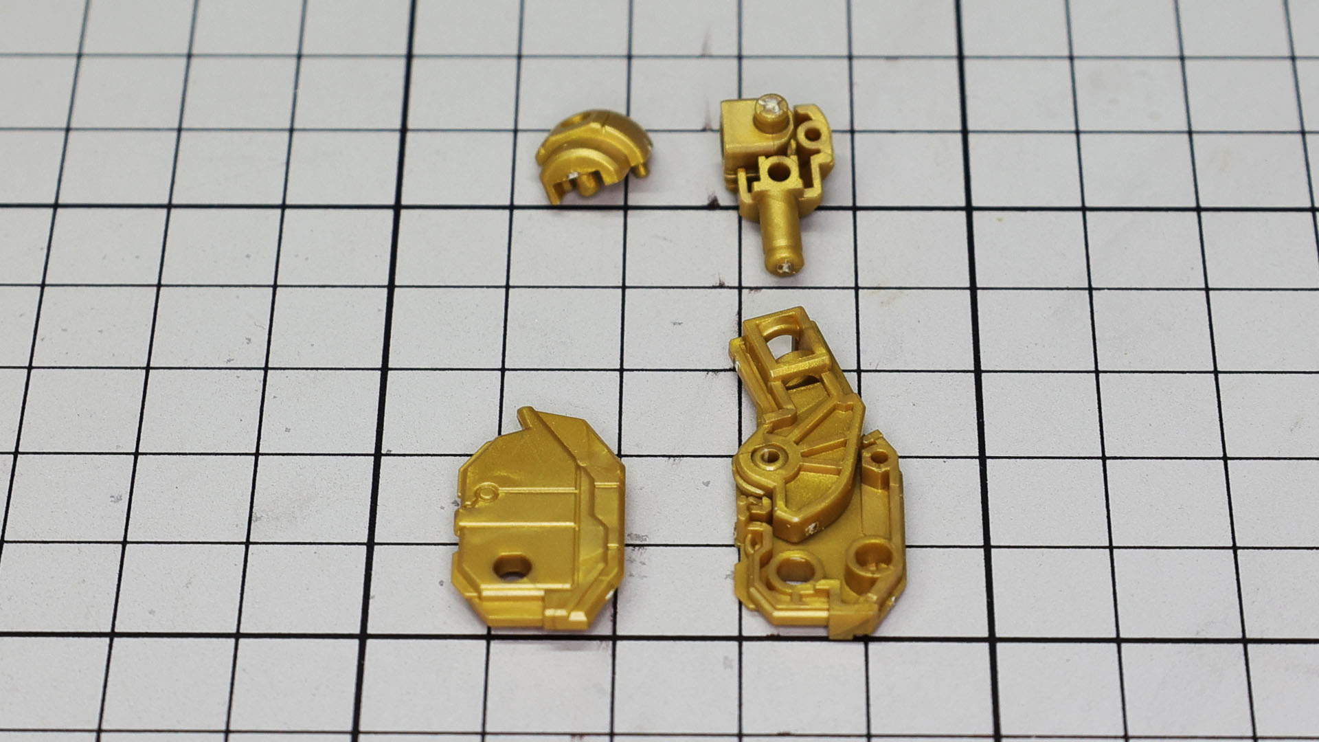 股関節と膝関節はHGシリーズとして極まった設計になっていて安定の可動性能を実現します