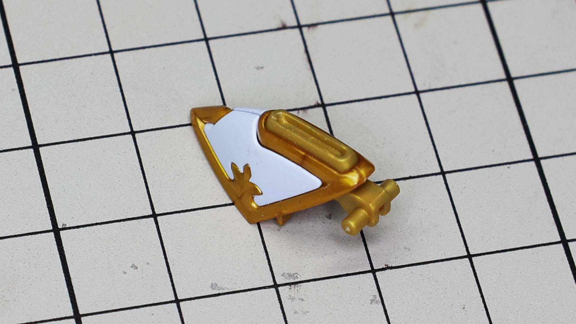 ソールはメカフレームをコアにつま先が回転するタイプとなっています