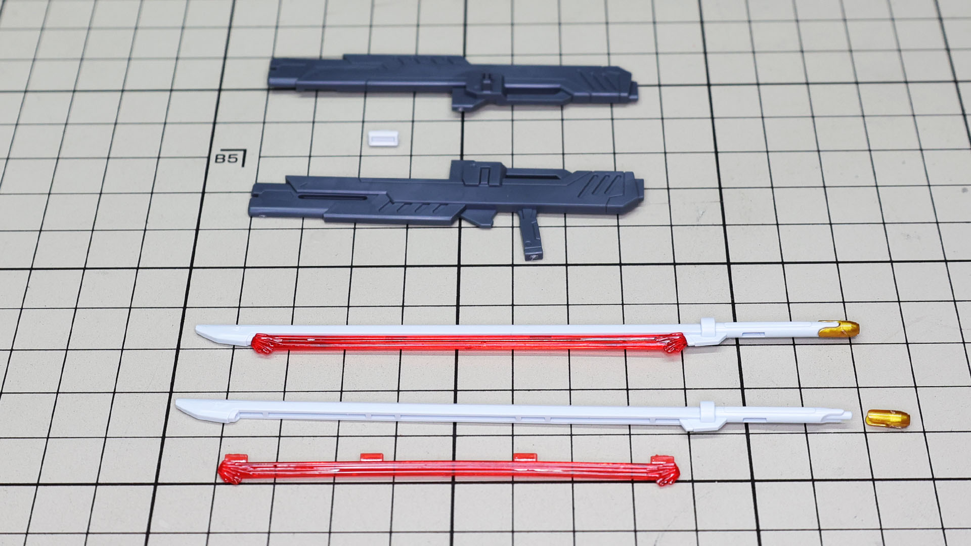 ビームライフルは貼り合わせるだけです